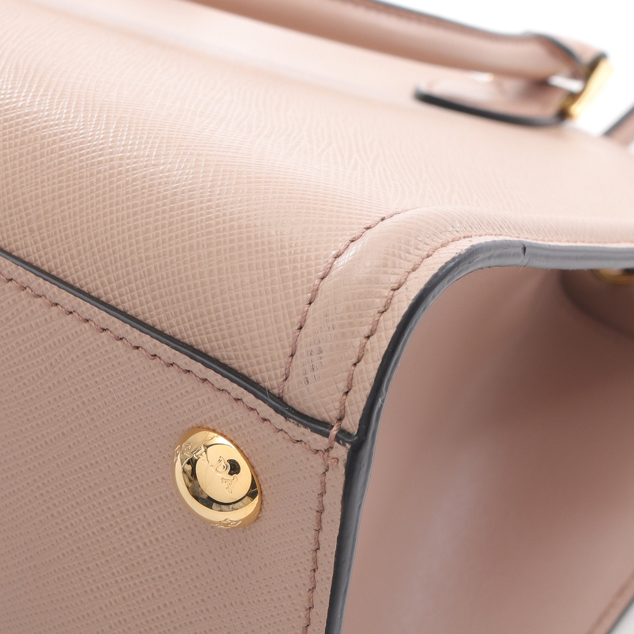 ハンドバッグ サフィアーノレザー ピンクベージュ 2WAY プラダ – RECLO