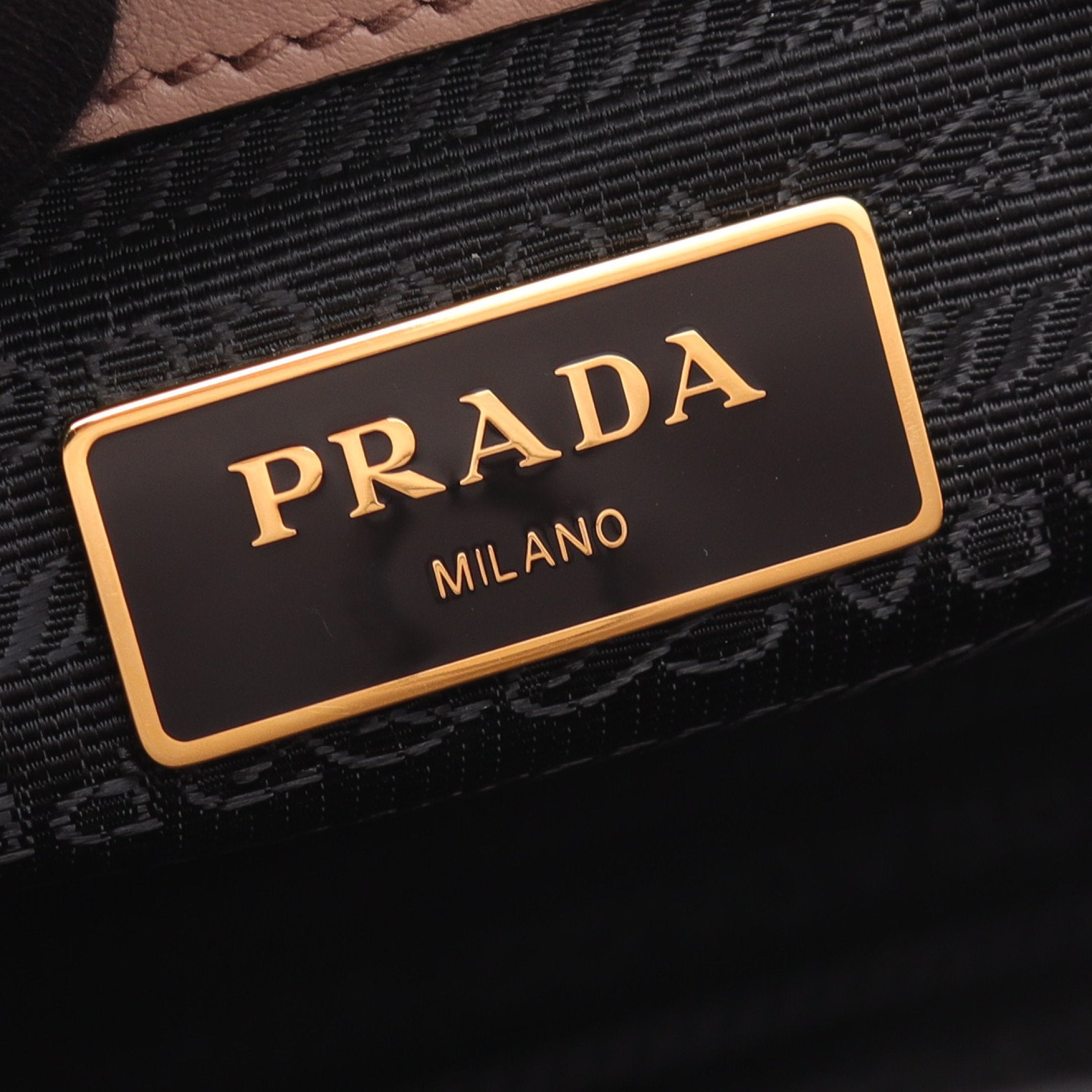 ハンドバッグ サフィアーノレザー ピンクベージュ 2WAY プラダ – RECLO