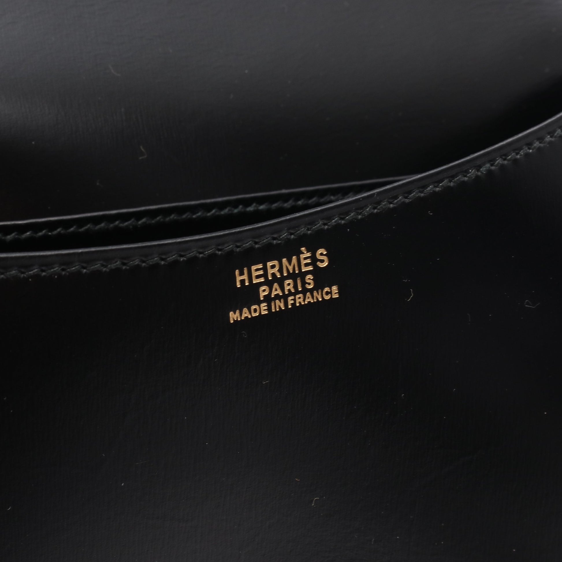 ショルダーバッグ ボックスカーフ ブラック ゴールド金具 ヴィンテージ ○R刻印 エルメス バッグ HERMES