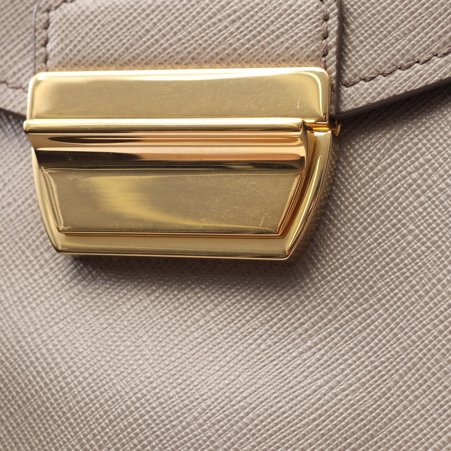 SAFFIANO LUX ハンドバッグ サフィアーノレザー グレー 2WAY プラダ バッグ PRADA