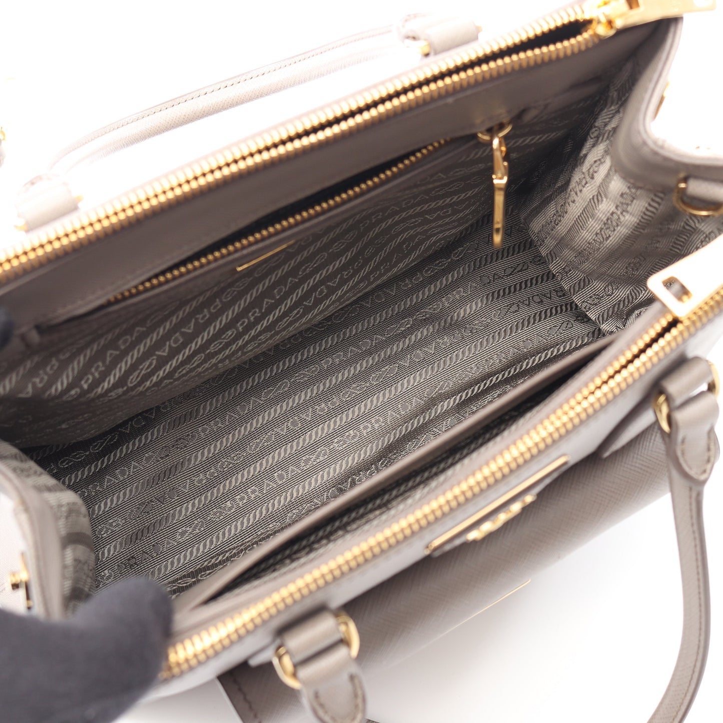 SAFFIANO LUX ハンドバッグ サフィアーノレザー グレー 2WAY プラダ バッグ PRADA