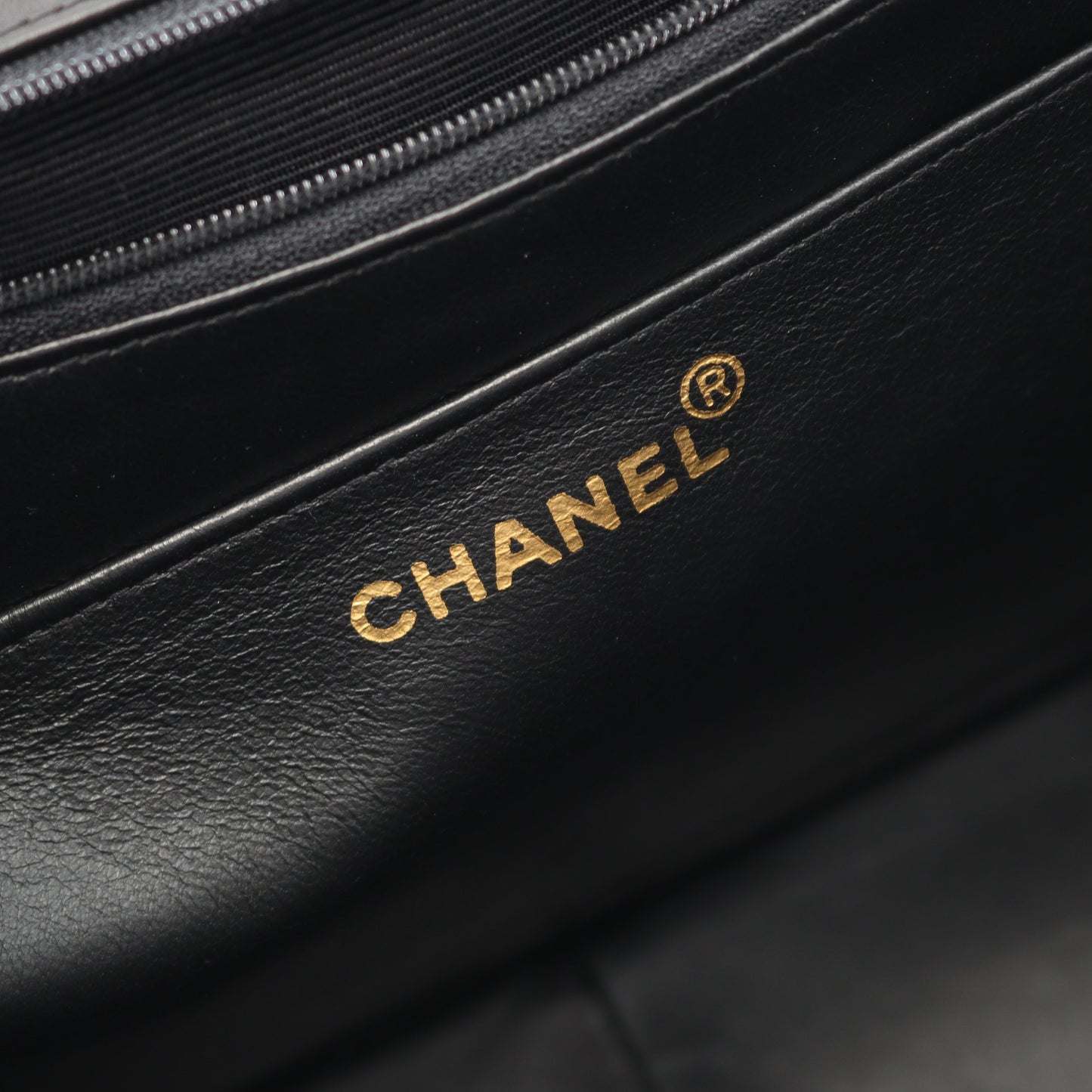 デカマトラッセ 30 シングルフラップ Wチェーンショルダーバッグ ラムスキン ブラック ゴールド金具 シャネル バッグ CHANEL