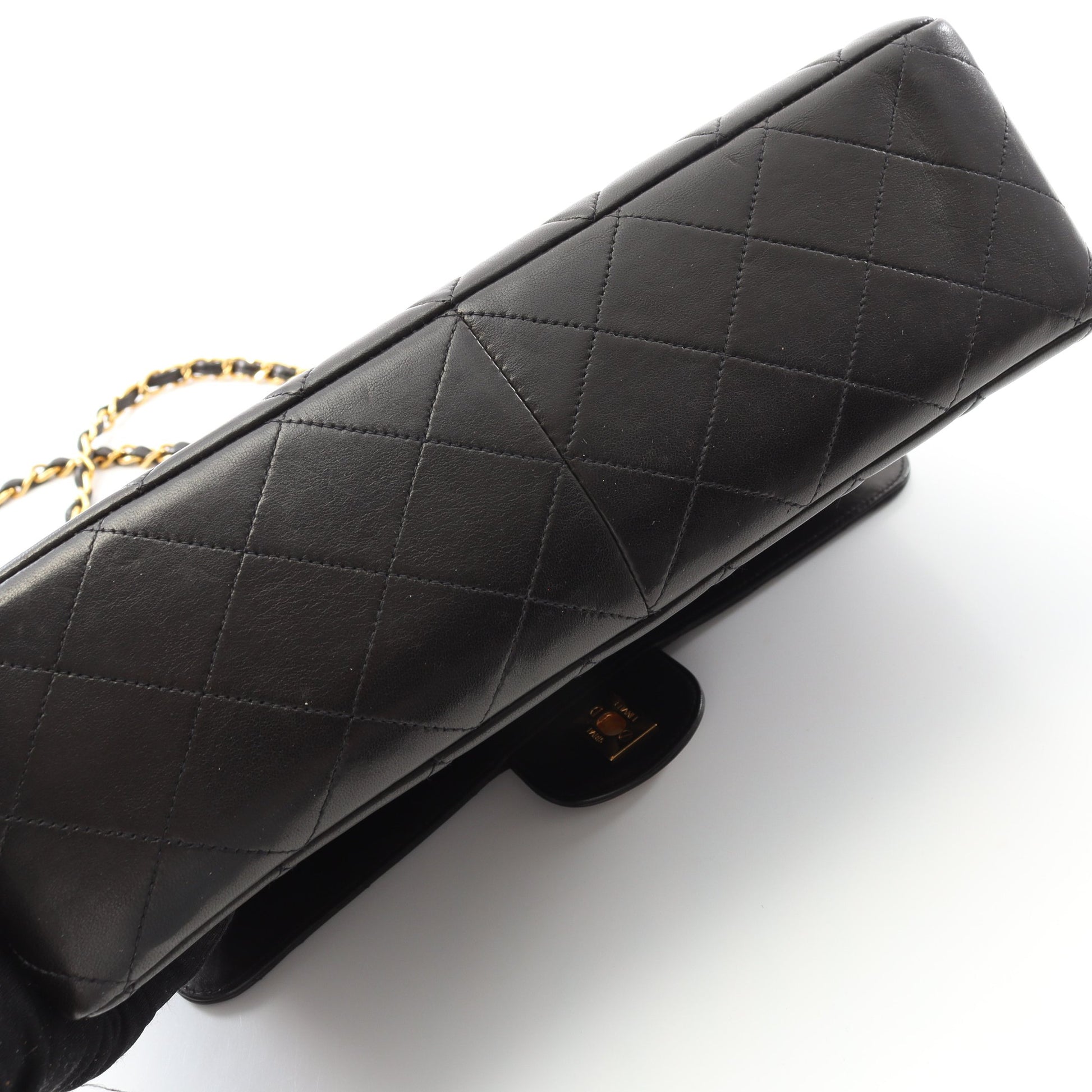 デカマトラッセ 30 シングルフラップ Wチェーンショルダーバッグ ラムスキン ブラック ゴールド金具 シャネル バッグ CHANEL