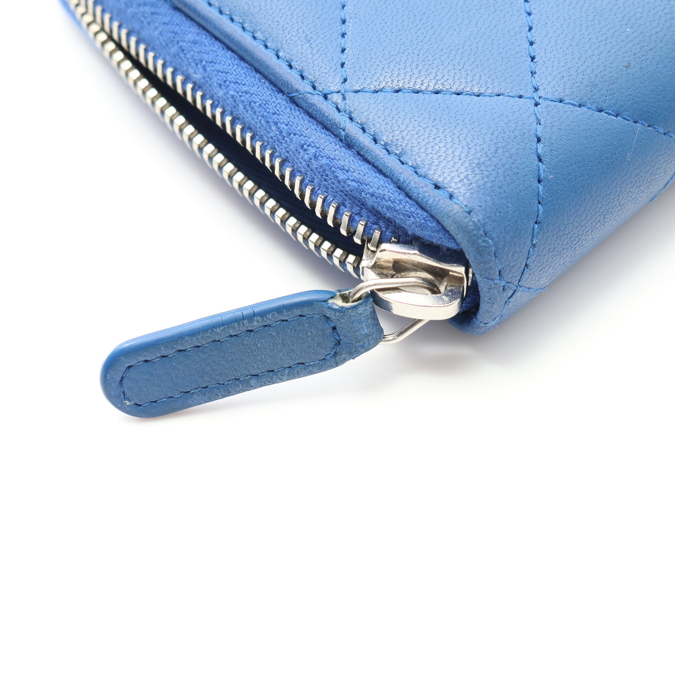 マトラッセ ラウンドファスナー長財布 ラムスキン ブルー