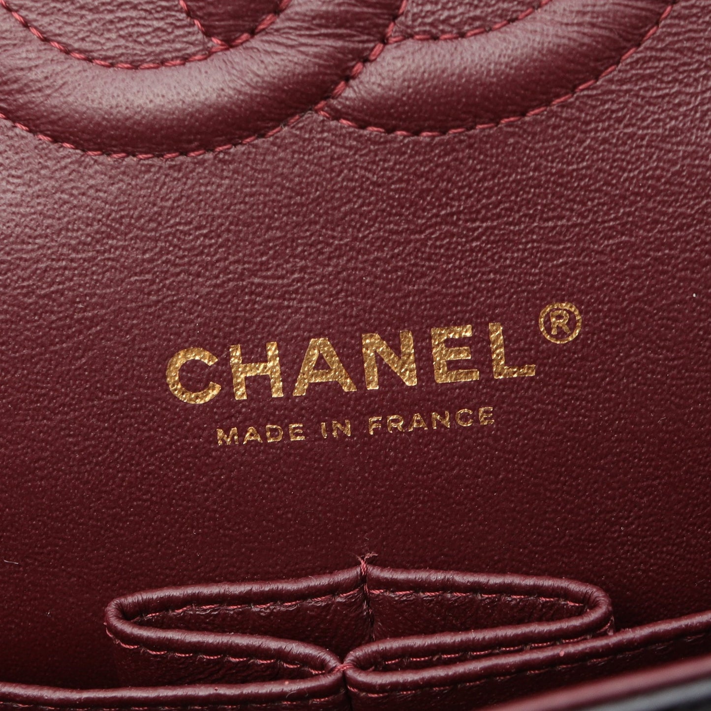 マトラッセ Wフラップ Wチェーンショルダーバッグ キャビアスキン ブラック ゴールド金具 シャネル バッグ CHANEL
