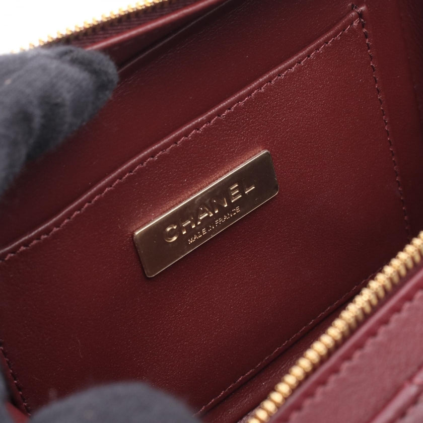 スモール ヴァニティケース マトラッセ チェーンショルダーバッグ レザー ボルドー ゴールド金具 2WAY シャネル バッグ CHANEL