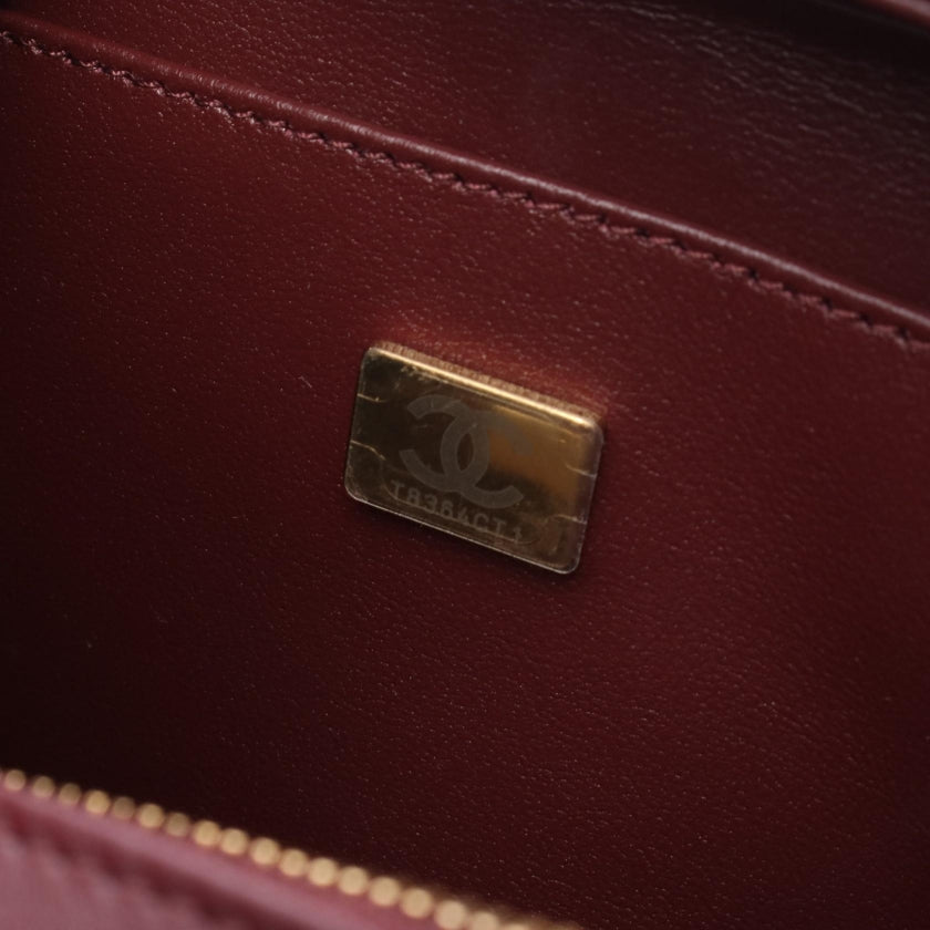 スモール ヴァニティケース マトラッセ チェーンショルダーバッグ レザー ボルドー ゴールド金具 2WAY シャネル バッグ CHANEL