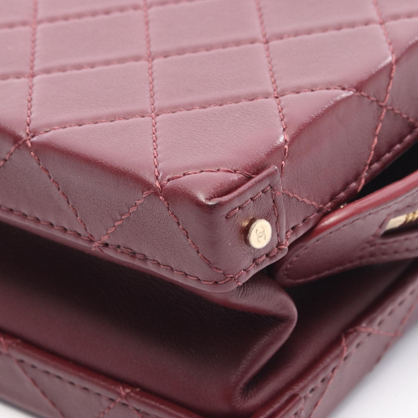 スモール ヴァニティケース マトラッセ チェーンショルダーバッグ レザー ボルドー ゴールド金具 2WAY シャネル バッグ CHANEL