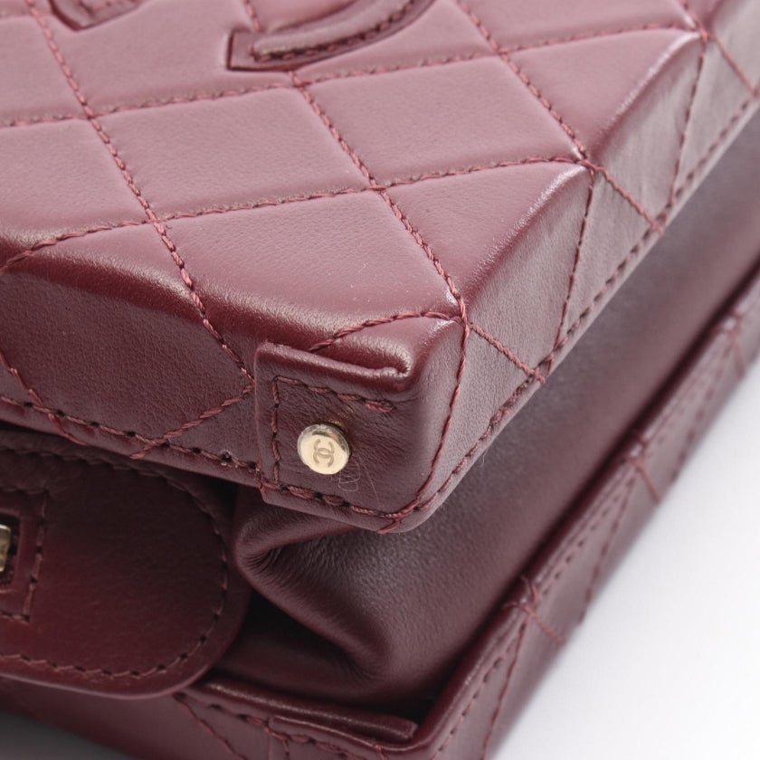 スモール ヴァニティケース マトラッセ チェーンショルダーバッグ レザー ボルドー ゴールド金具 2WAY シャネル バッグ CHANEL