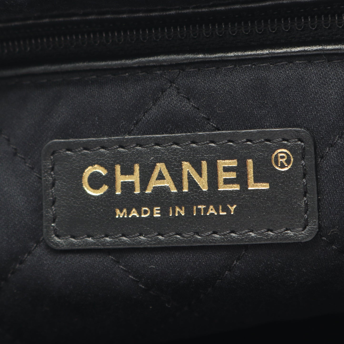 マトラッセ シャネル22 スモール チェーンショルダーバッグ レザー ブラック ゴールド金具 シャネル バッグ CHANEL