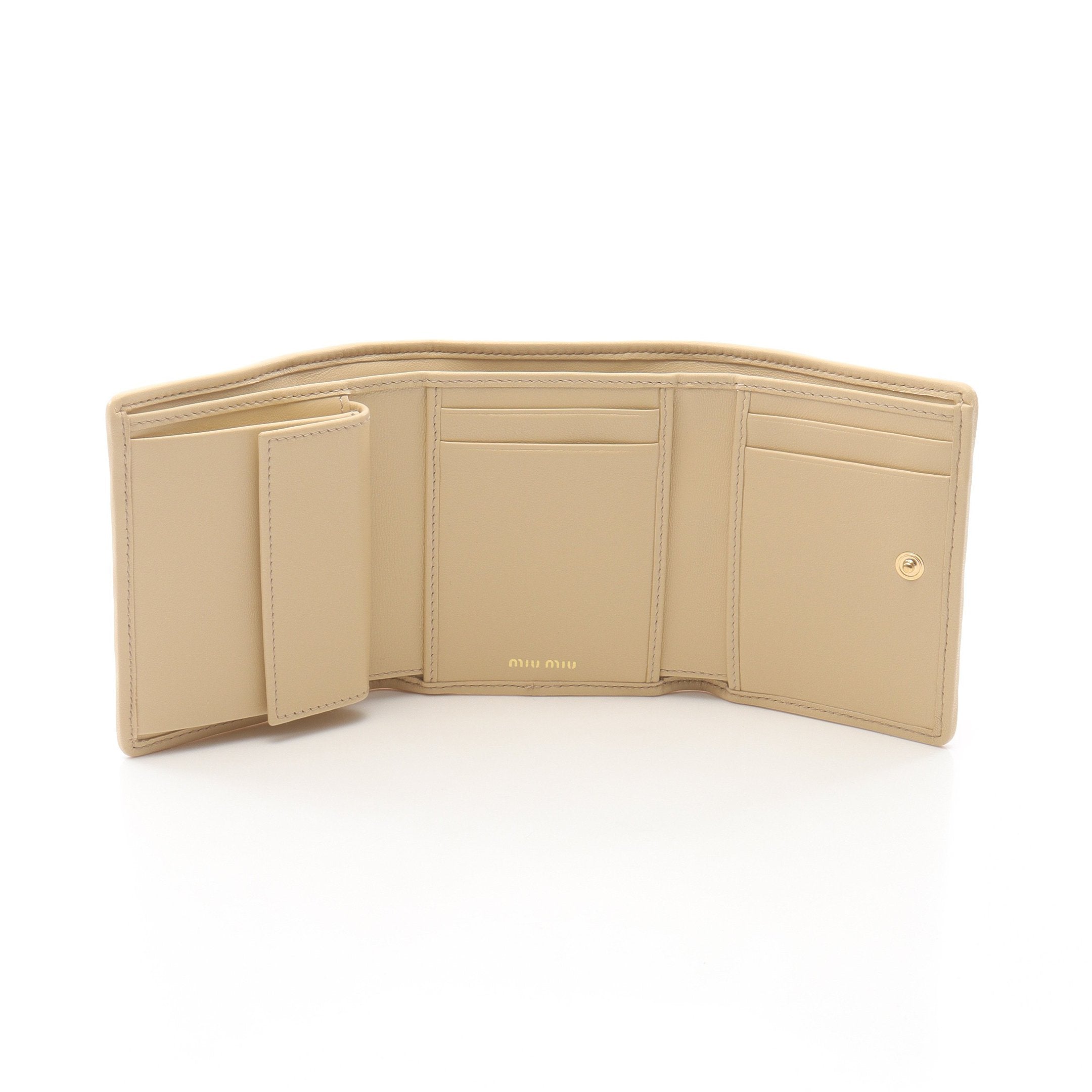 箱無しmiu miu ベージュ 三つ折り財布　マテラッセ ミュウミュウ 三つ折り財布 マテラッセ ミニ財布 ベージュ