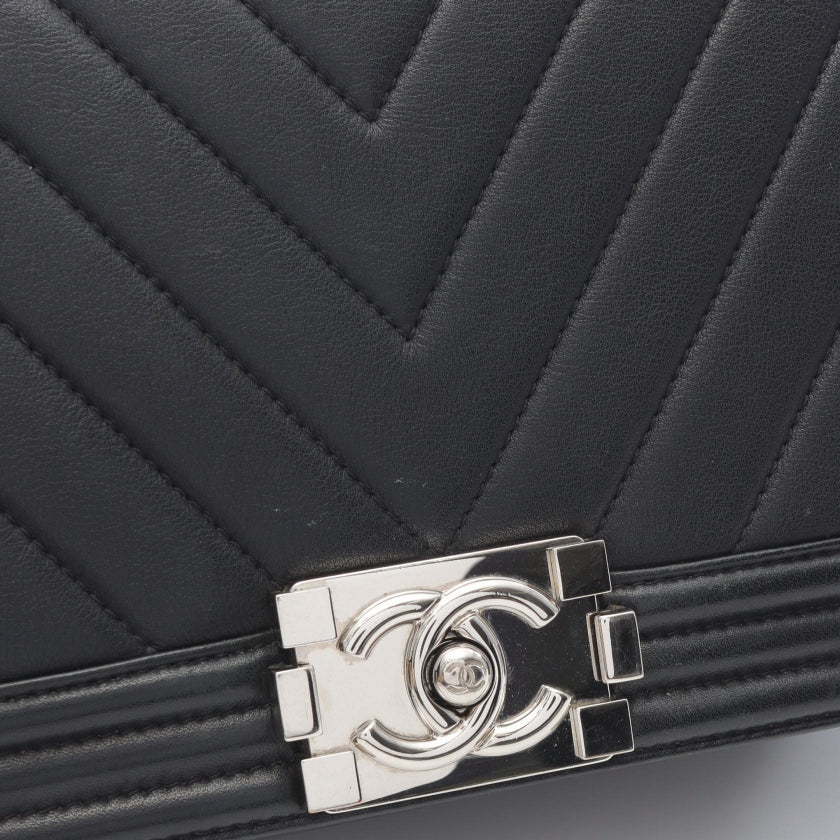 ボーイシャネル シェブロン Vステッチ チェーンショルダーバッグ レザー ブラック シルバー金具 シャネル バッグ CHANEL