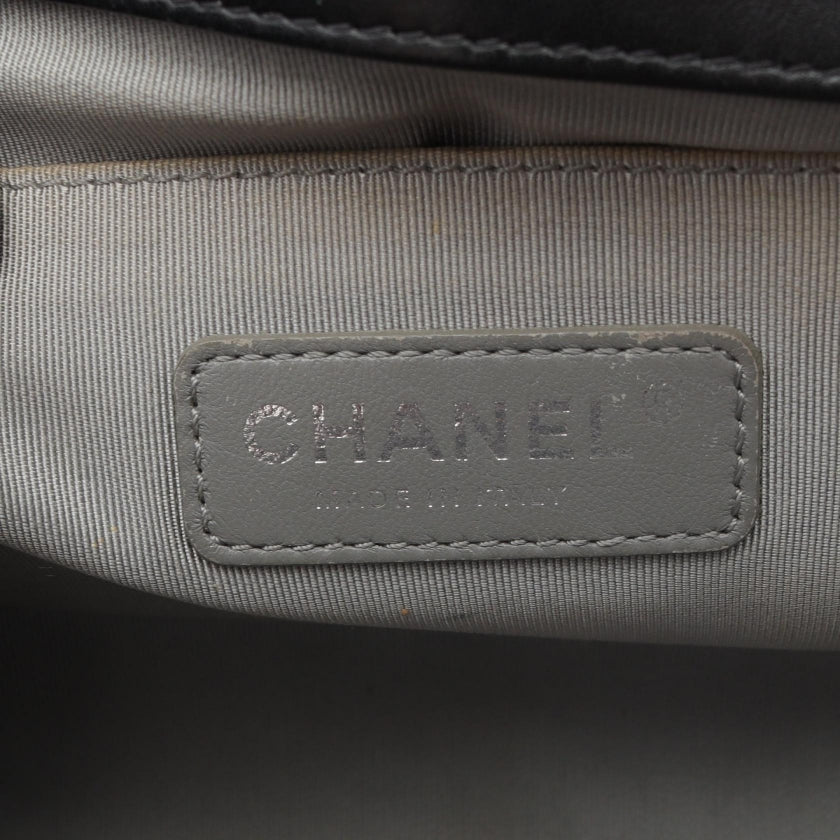 ボーイシャネル シェブロン Vステッチ チェーンショルダーバッグ レザー ブラック シルバー金具 シャネル バッグ CHANEL