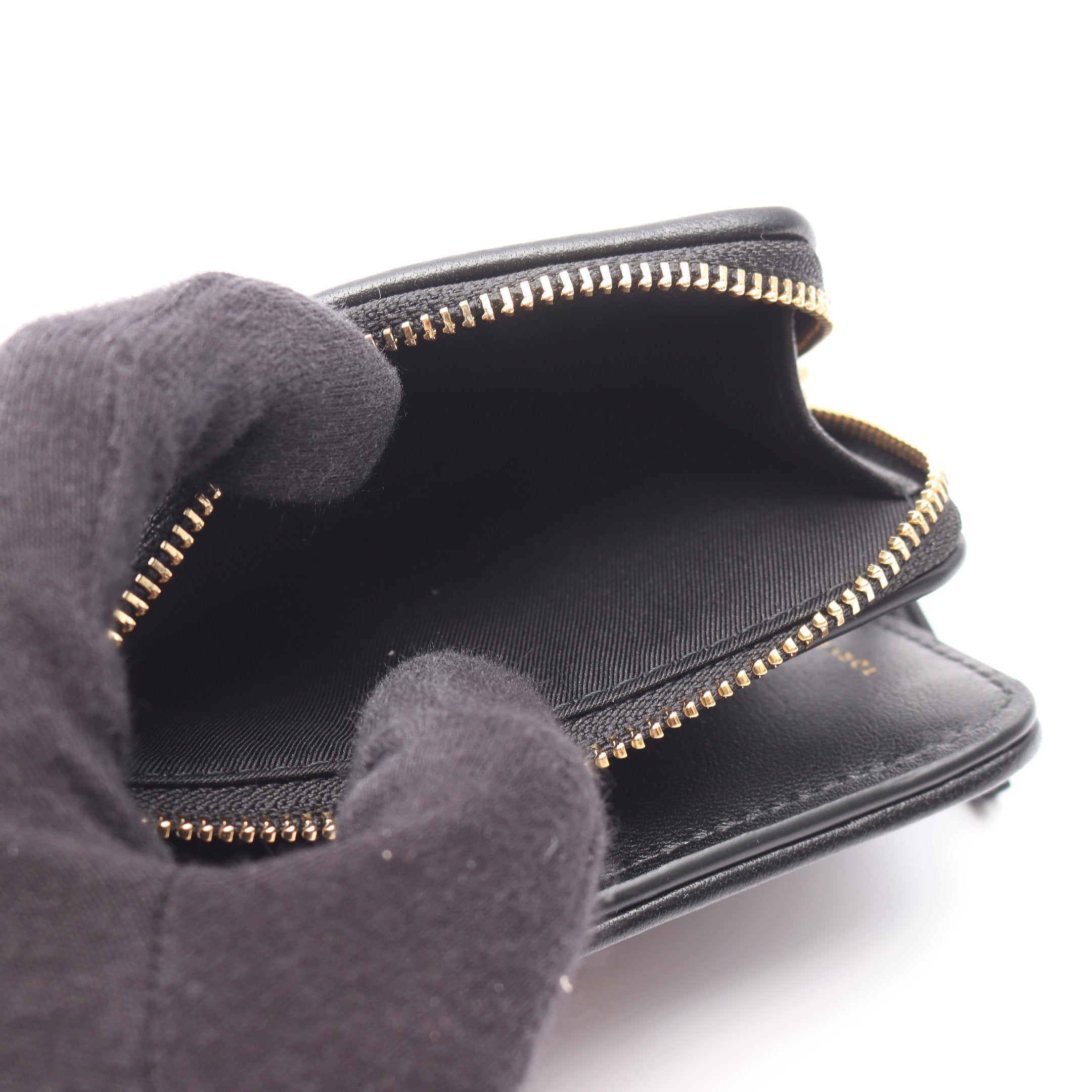 未使用　トリーバーチ　二つ折り財布　コンパクト財布　ミニ財布　レザー　ブラック Tory Burch ブラックレザー二つ折り財布 未使用 TORY BURCH