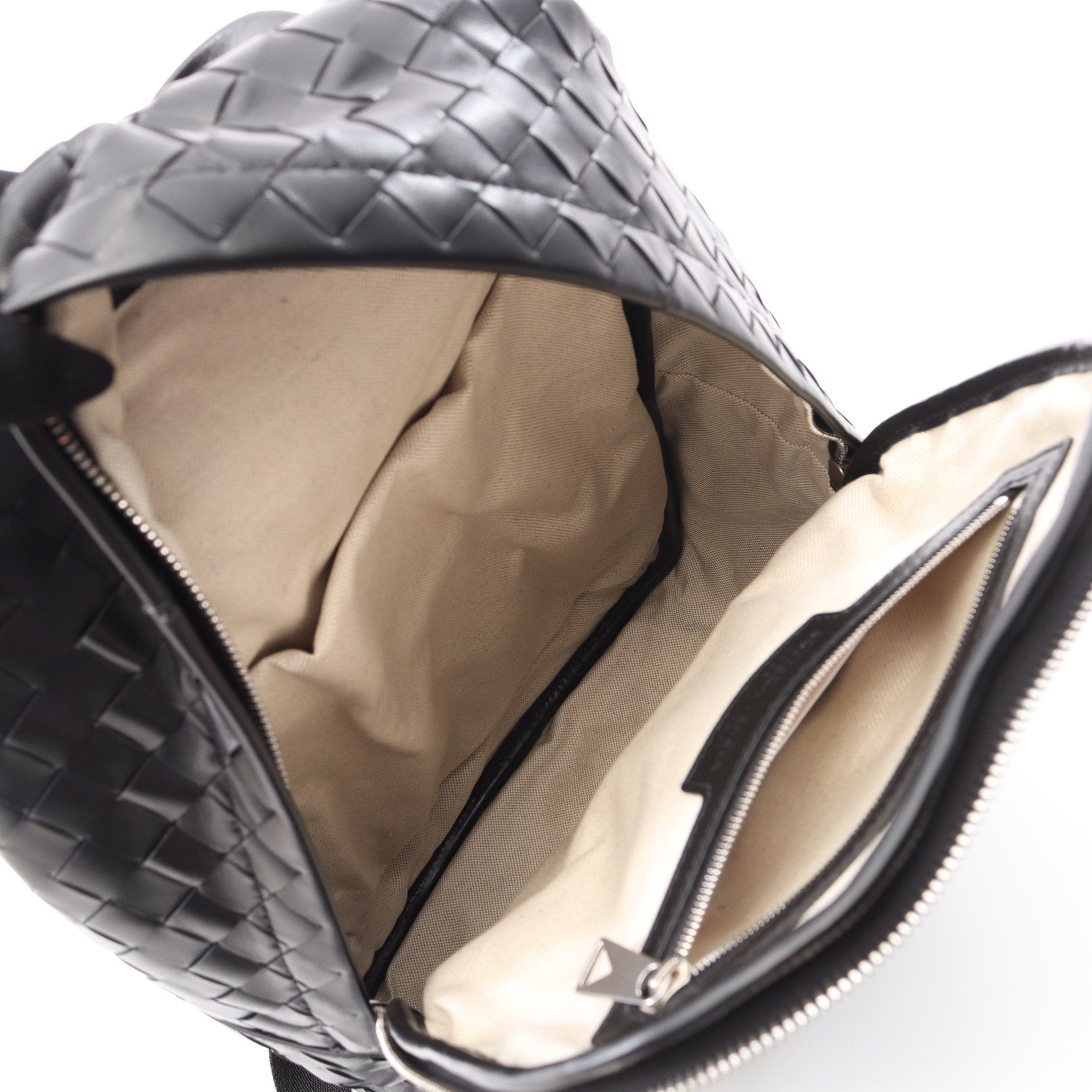 イントレチャート バックパック リュックサック レザー ブラック