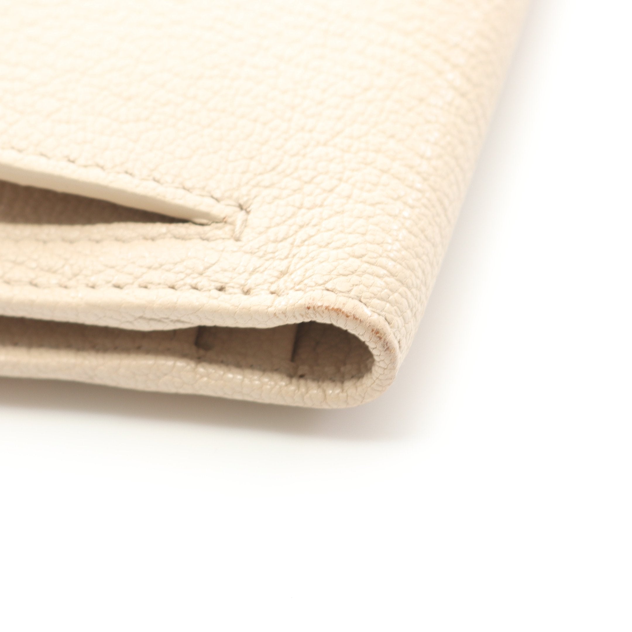 マドラス 二つ折り長財布 レザー ライトベージュ ミュウミュウ