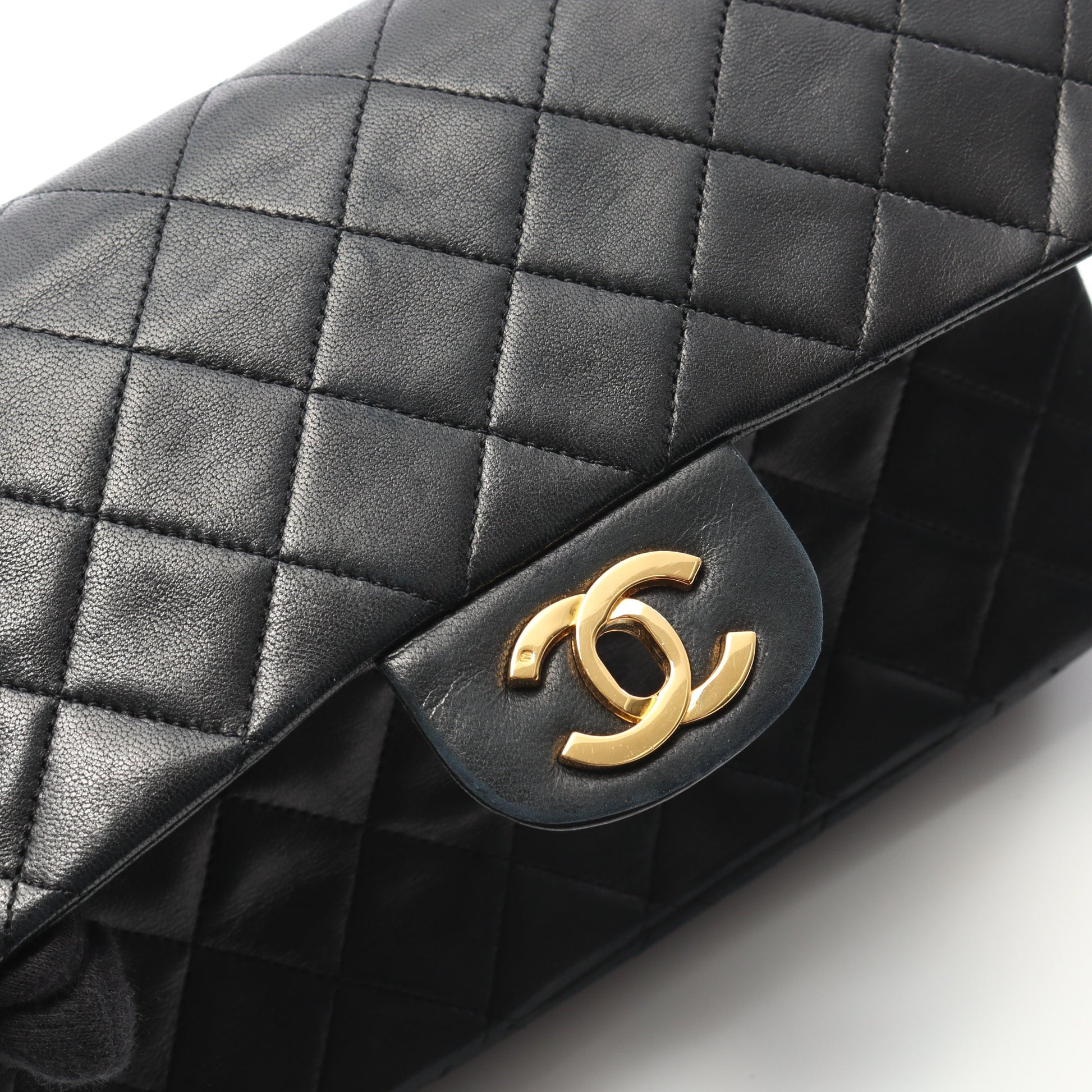 マトラッセ Wフラップ Wチェーンショルダーバッグ ラムスキン ブラック ゴールド金具 ヴィンテージ シャネル バッグ CHANEL