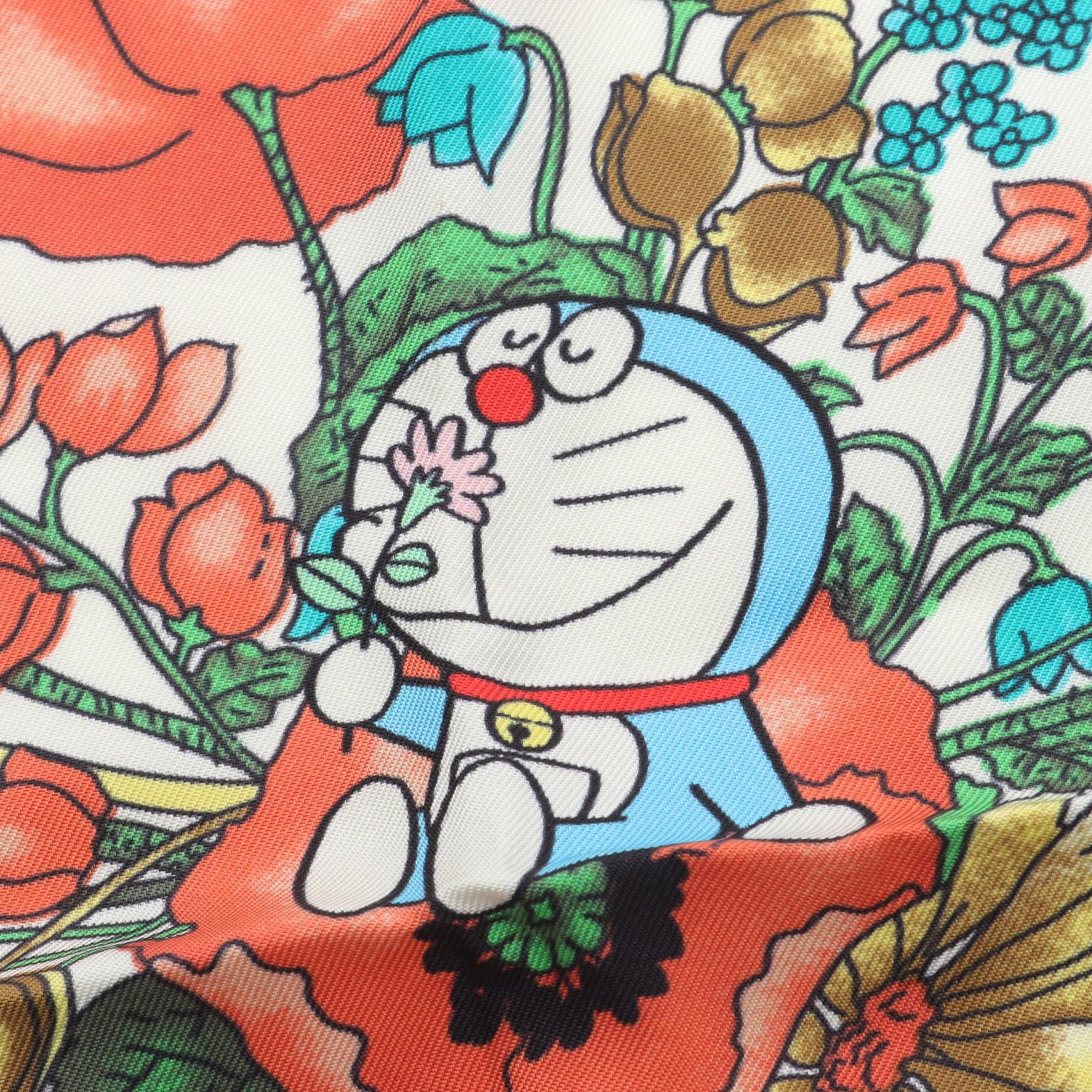 GUCCI × ドラえもん スカーフ 花柄 シルク ライトブルー マルチカラー