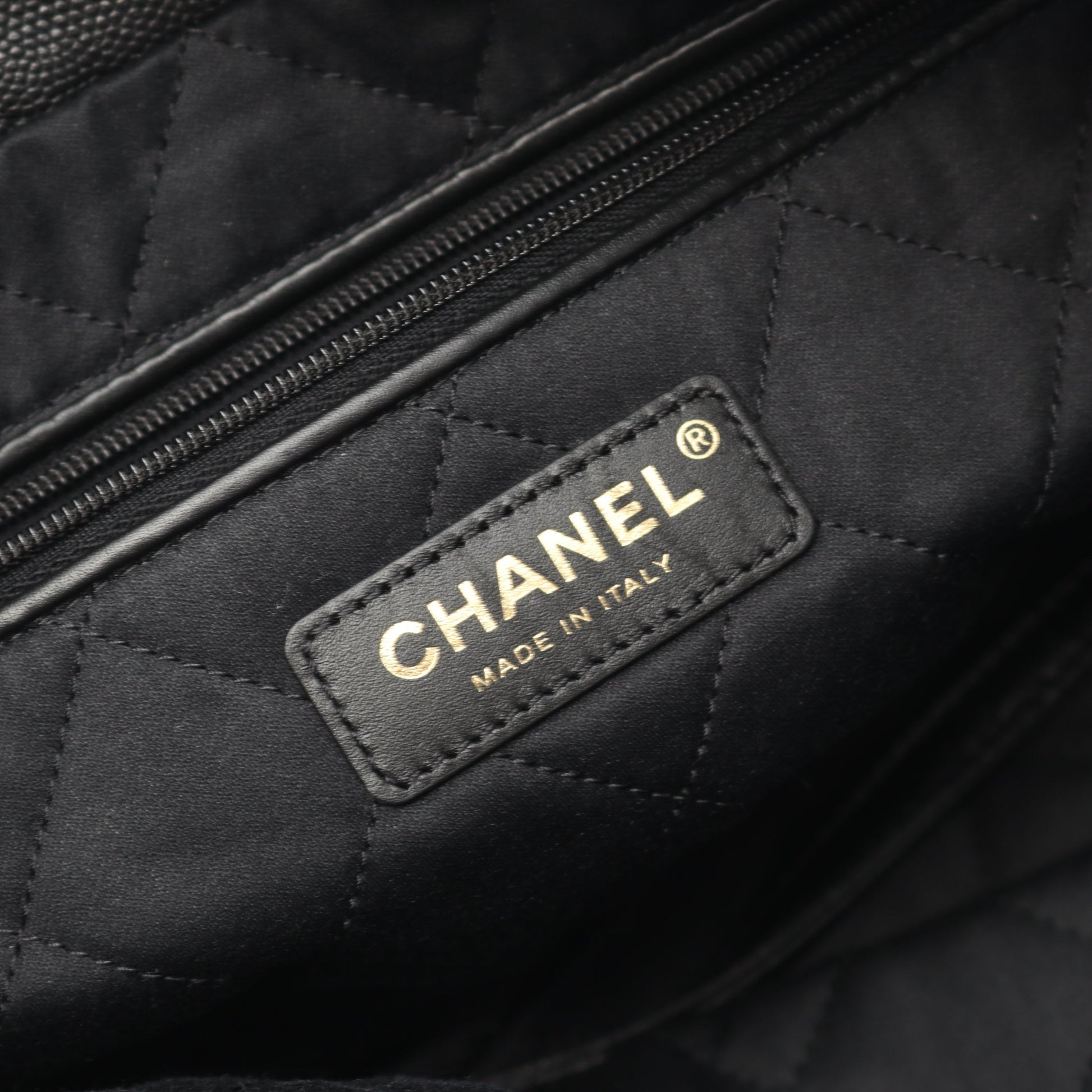 マトラッセ シャネル22 スモール チェーンショルダーバッグ キャビアスキン ブラック ゴールド金具 シャネル バッグ CHANEL