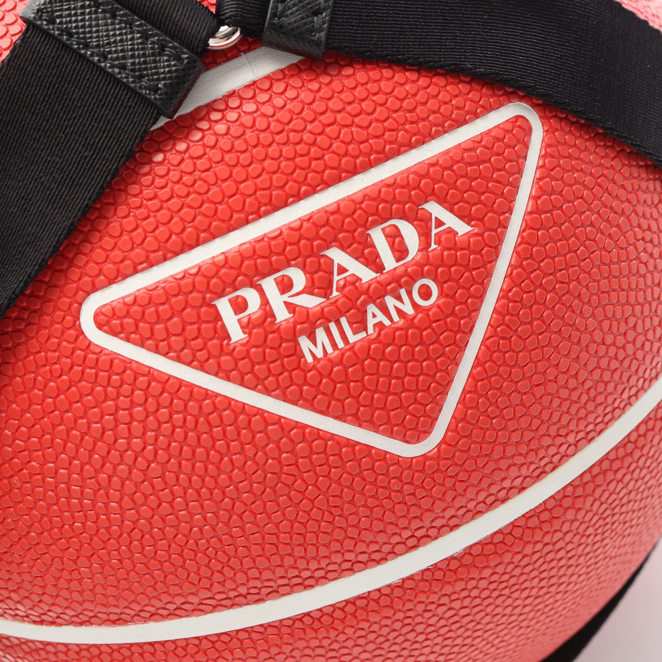 トライアングルロゴ バスケットボール ボール ラバー レッド ハーネス