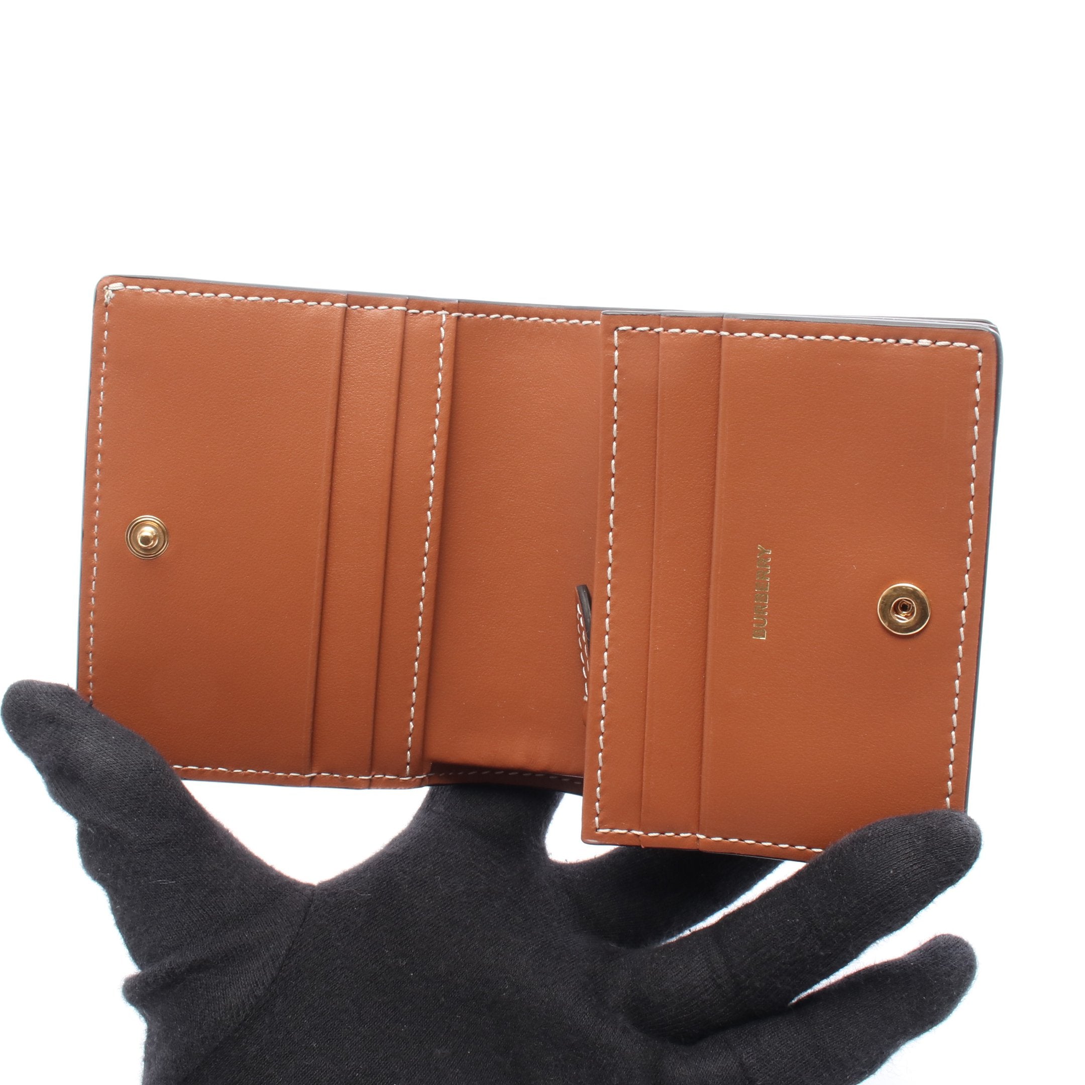 未使用級 現行モデル！バーバリー 折財布 スモールチェック PVCレザー 楽天市場】BURBERRY バーバリー CHECK BI-FOLD WALLET 三つ折り財布