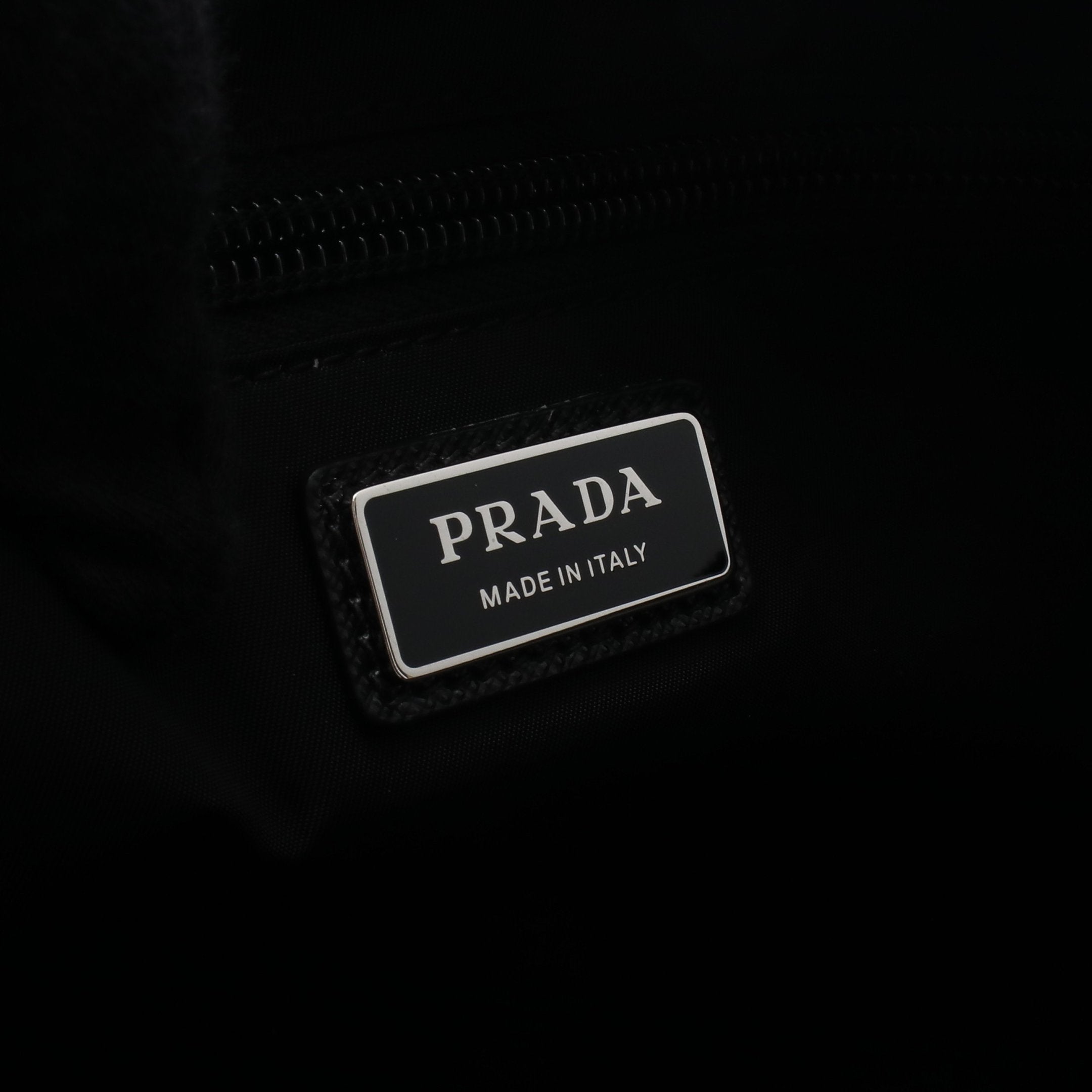 【極美品✨】プラダ　ナイロン × サフィアーノレザー　メッセンジャーバッグ 極美品✨ PRADA プラダ ナイロン サフィアーノメッセンジャーバッグ