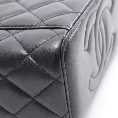 マトラッセ バニティバッグ チェーンショルダーバッグ ラムスキン ブラック ゴールド金具 シャネル バッグ CHANEL