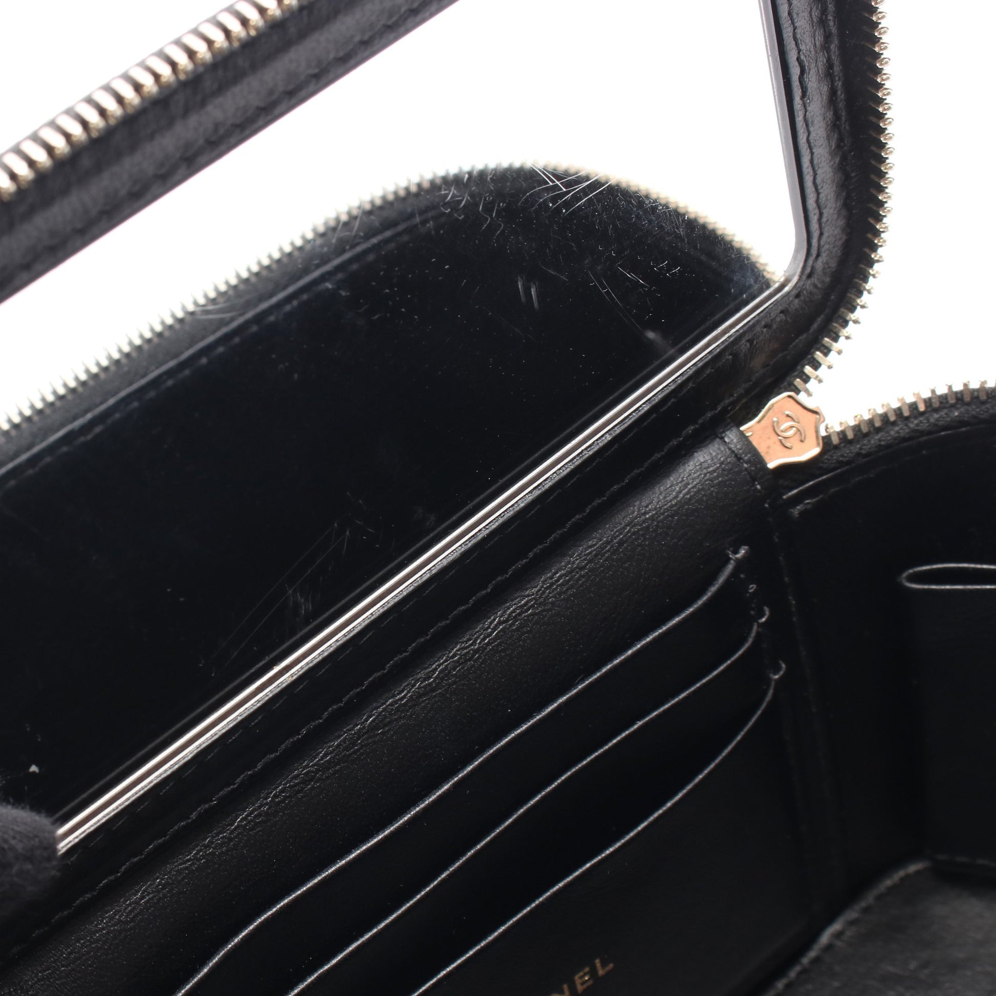 マトラッセ バニティバッグ チェーンショルダーバッグ ラムスキン ブラック ゴールド金具 シャネル バッグ CHANEL