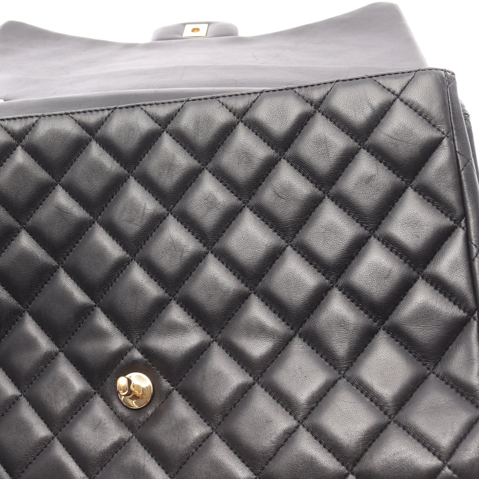 デカマトラッセ 30 シングルフラップ Wチェーンショルダーバッグ ラムスキン ブラック ゴールド金具 シャネル バッグ CHANEL