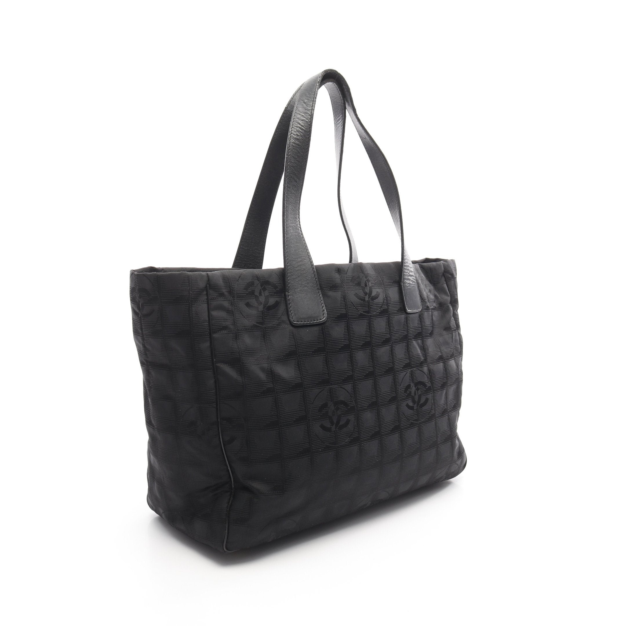 シャネル ニュートラベルライン ナイロン×レザー トートバッグ