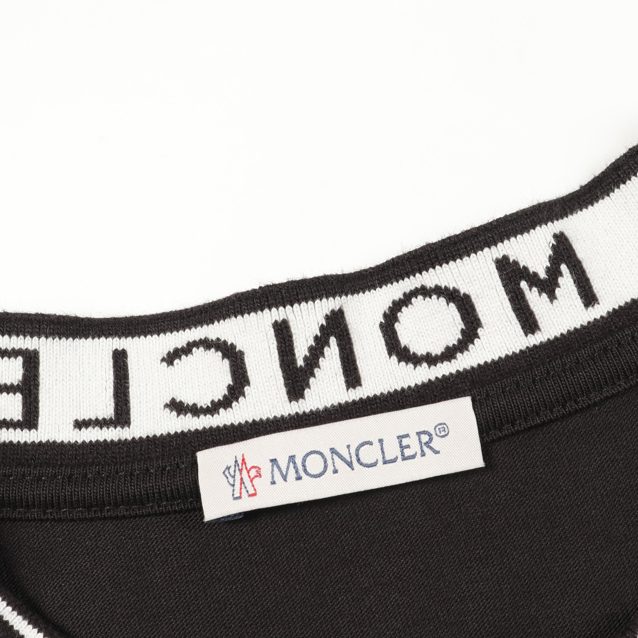 モンクレール MONCLER リンガー トリム ロゴ クルーネック MONCLER（モンクレール） 25AWモデル トリコロールトリムクルーネック