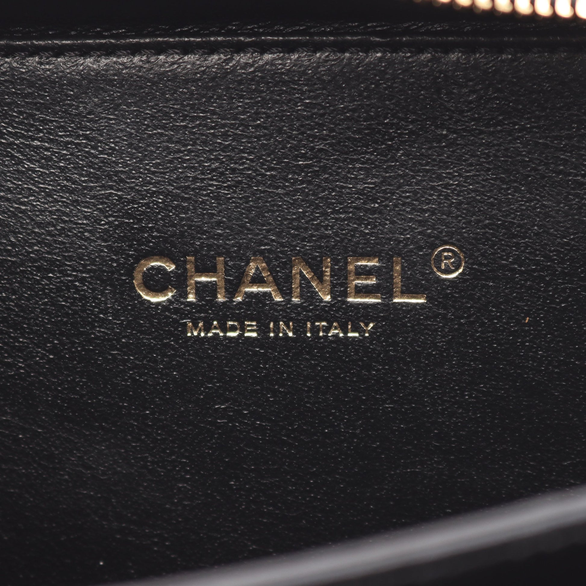 CCフィグリー バニティバッグ チェーンショルダーバッグ キャビアスキン ブラック ゴールド金具 シャネル バッグ CHANEL