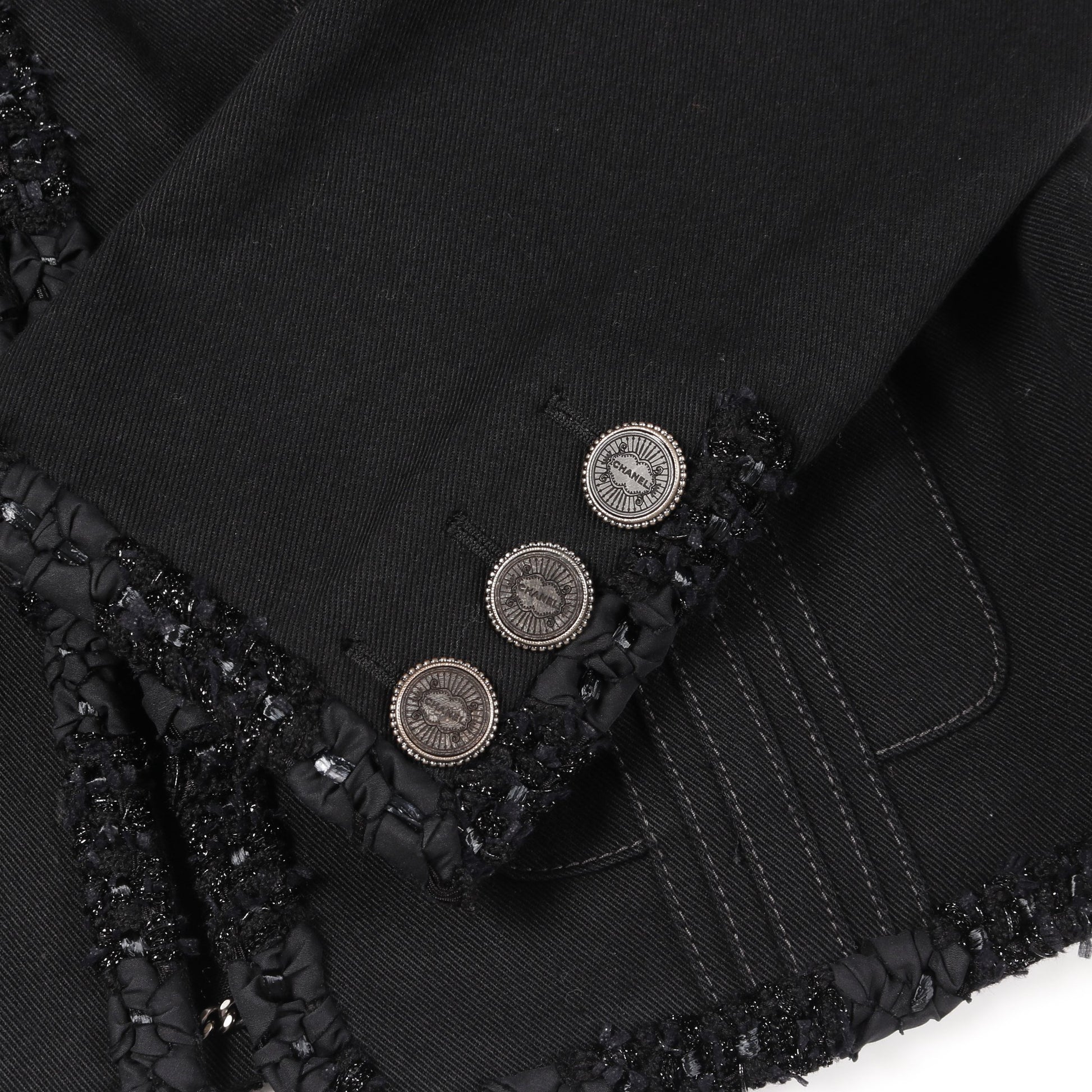 デニム ノーカラージャケット コットン ブラック ロゴボタン シャネル アウター CHANEL
