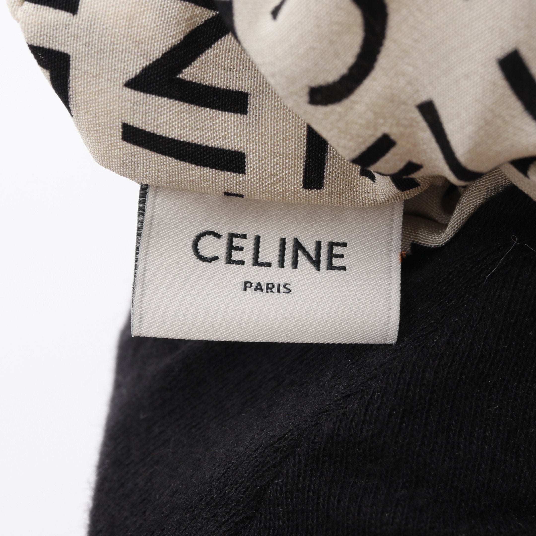CELINE ブラック ロゴ シュシュ CELINE ロゴ入り シュシュ ホワイト