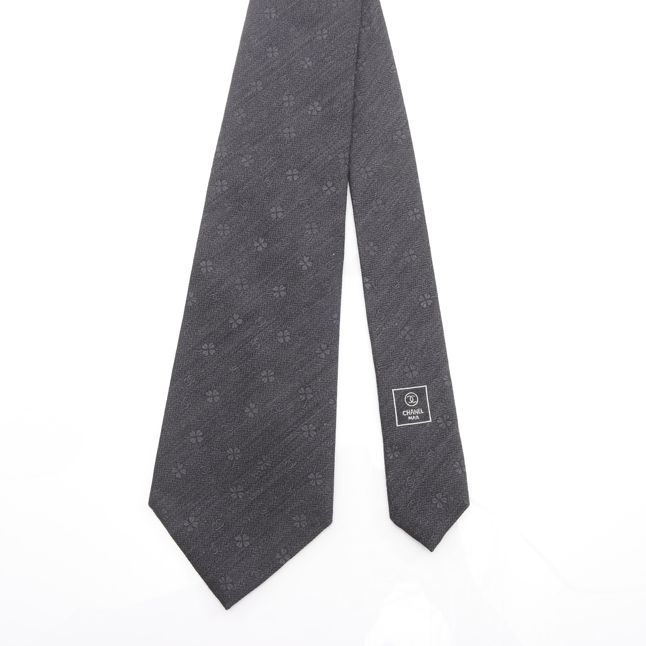 ナオナオチョコ　未使用　シャネル　ネクタイ　ココマーク　クローバー　チェー ココマーク クローバー ネクタイ シルク ウール ダークグレー シャネル