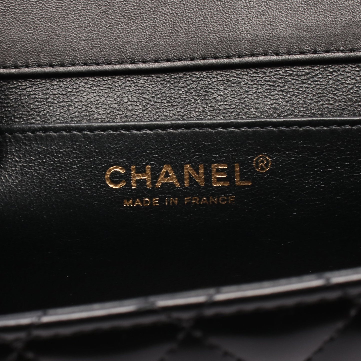 マトラッセ チェーンショルダーバッグ エナメルレザー ブラック ゴールド金具 シャネル バッグ CHANEL