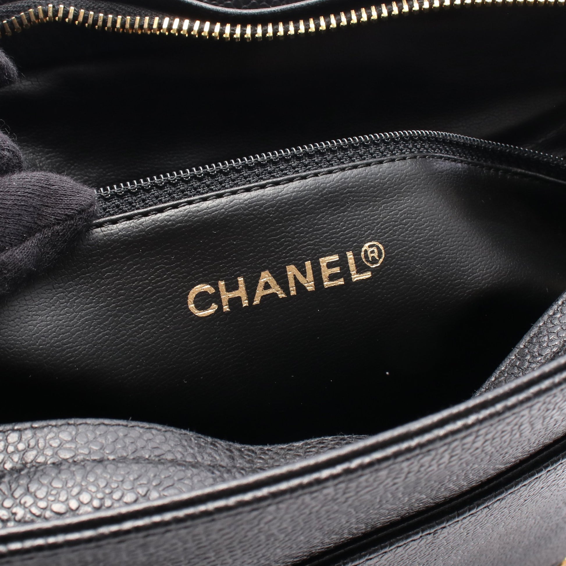 トリプルココマーク チェーンショルダーバッグ キャビアスキン ブラック ゴールド金具 シャネル バッグ CHANEL