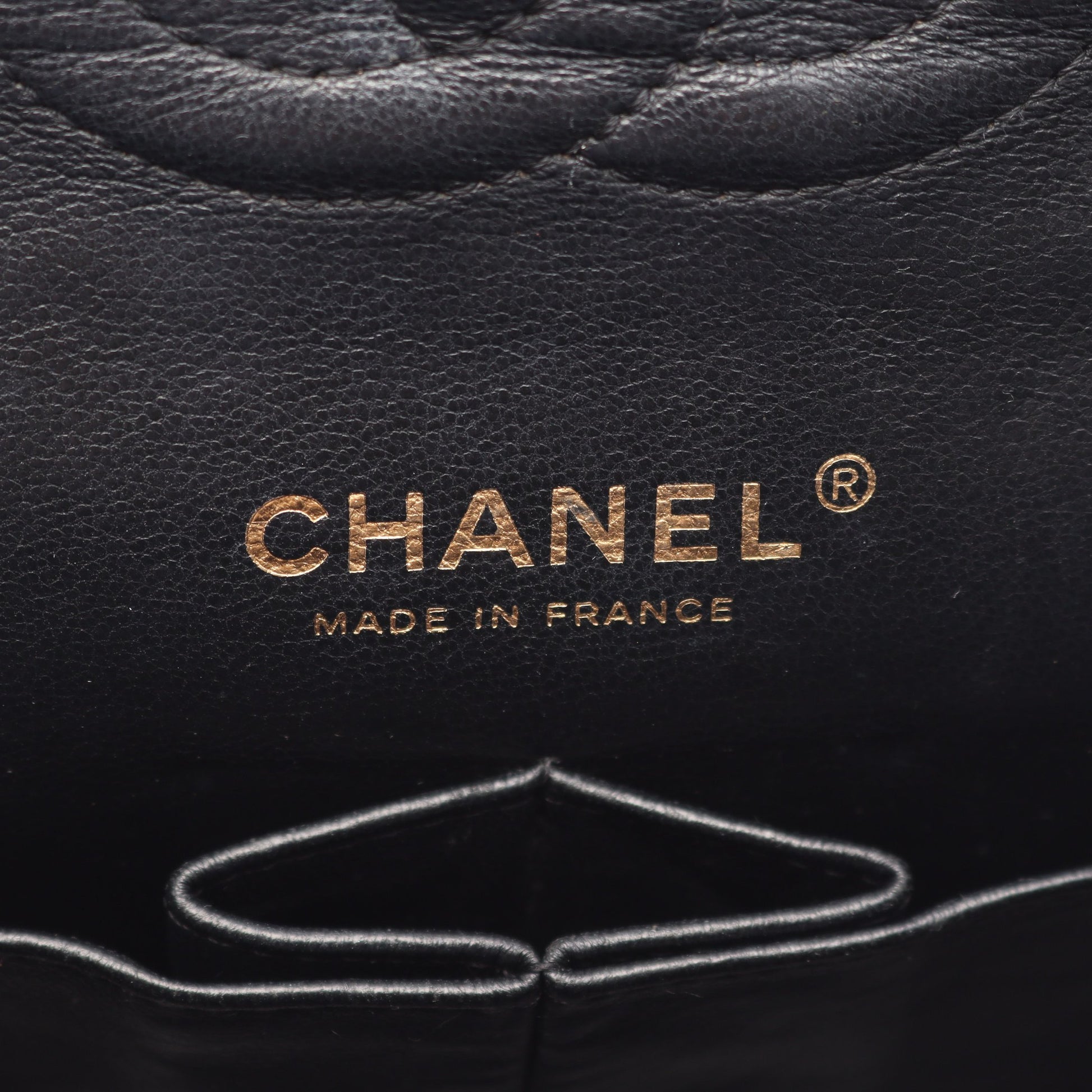 マトラッセ Wフラップ Wチェーンショルダーバッグ キャビアスキン ブラック ゴールド金具 シャネル バッグ CHANEL