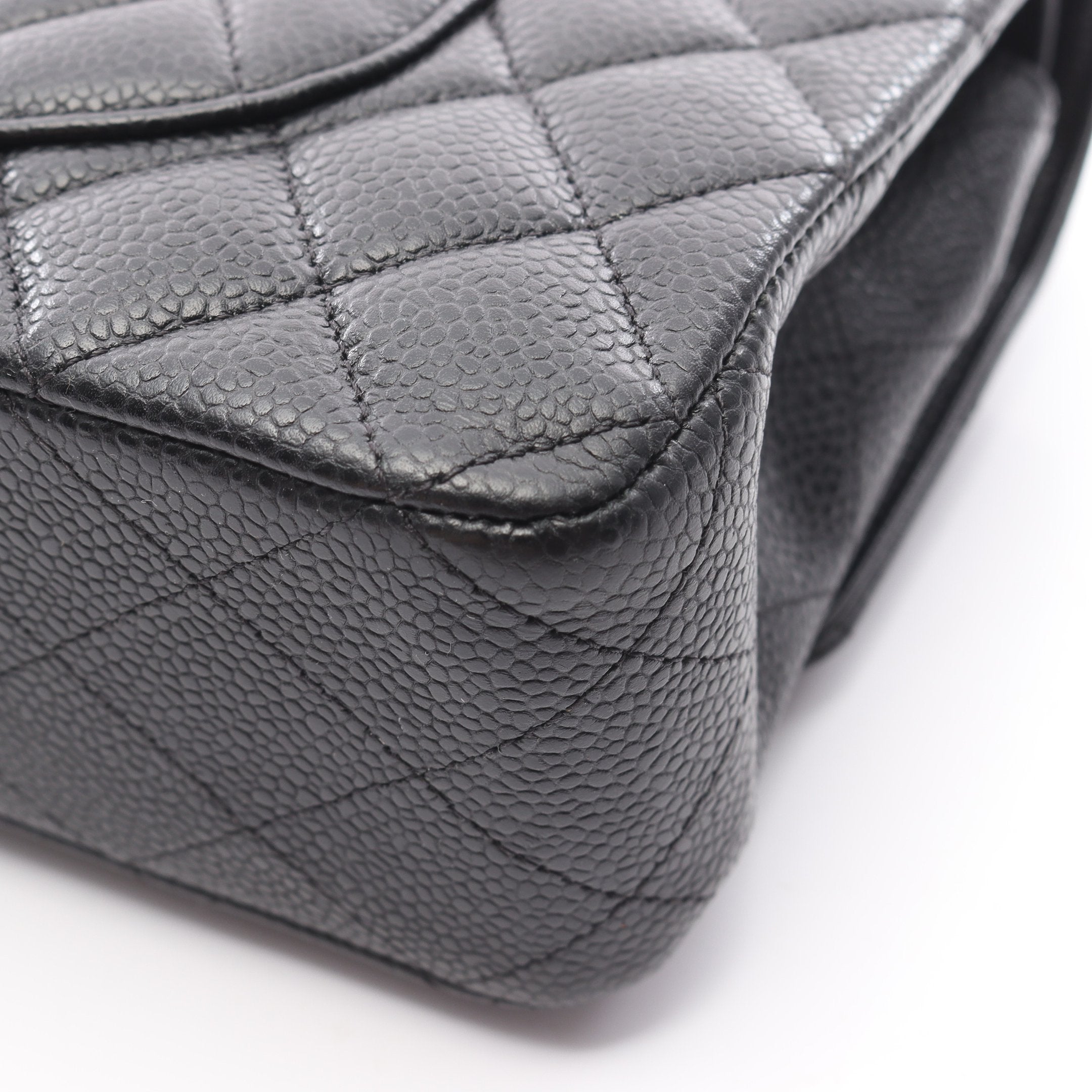 マトラッセ Wフラップ Wチェーンショルダーバッグ キャビアスキン