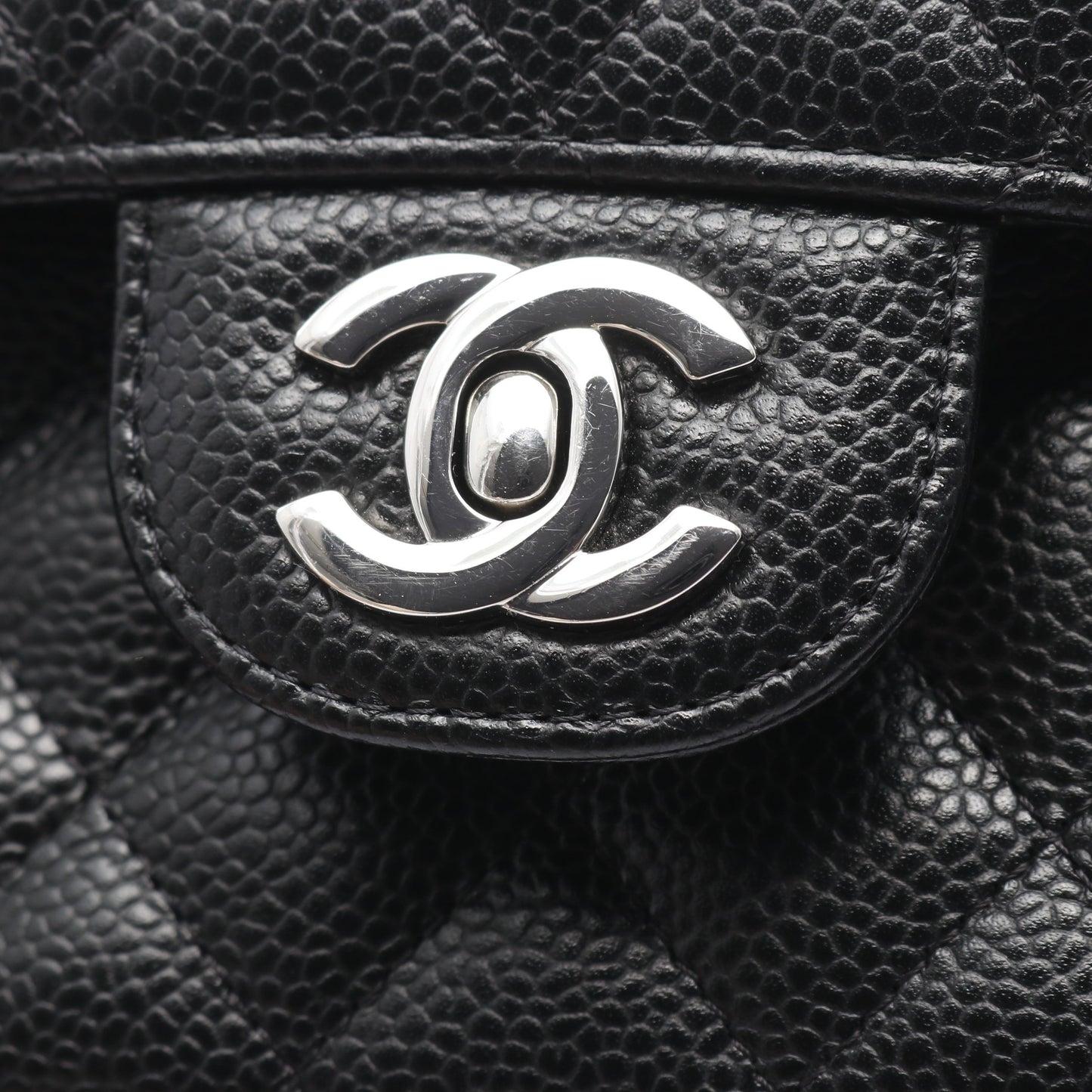 マトラッセ Wフラップ Wチェーンショルダーバッグ キャビアスキン ブラック シルバー金具 シャネル バッグ CHANEL