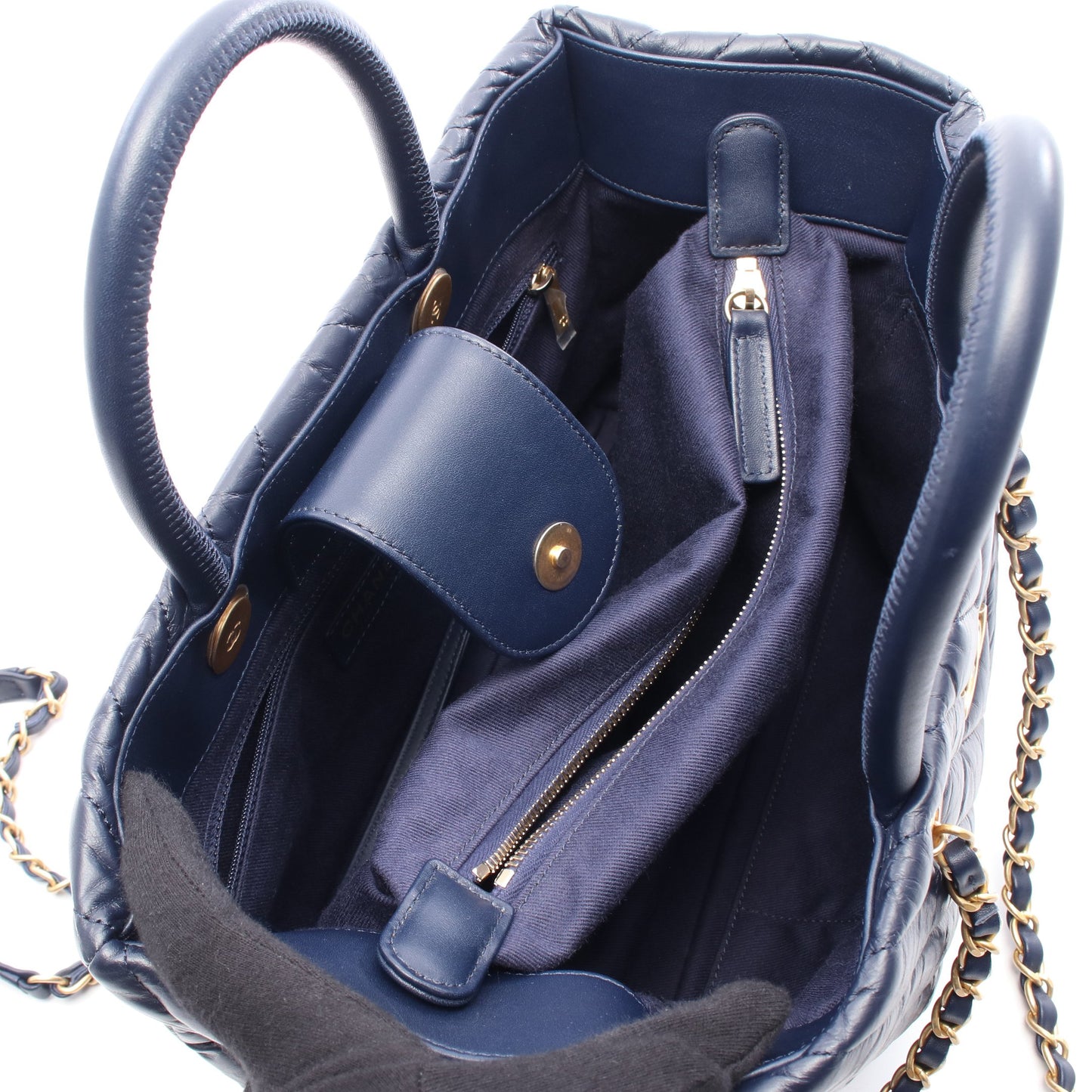 シェブロン Vステッチ チェーンショルダーバッグ エイジドカーフスキン ネイビー ゴールド金具 シャネル バッグ CHANEL