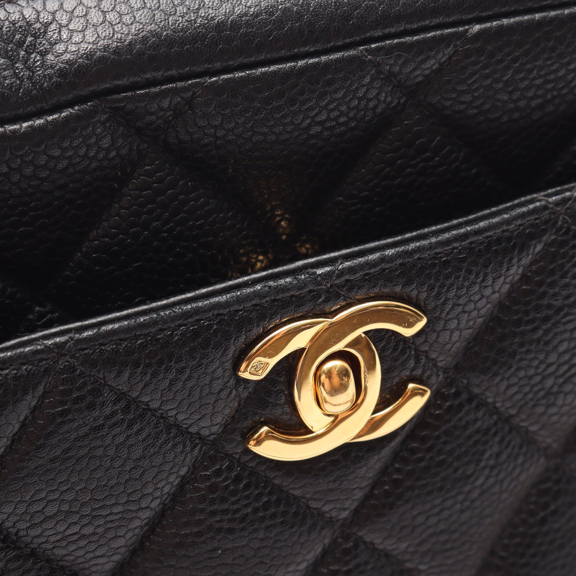 Wチェーンショルダーバッグ キャビアスキン ブラック ゴールド金具 シャネル バッグ CHANEL