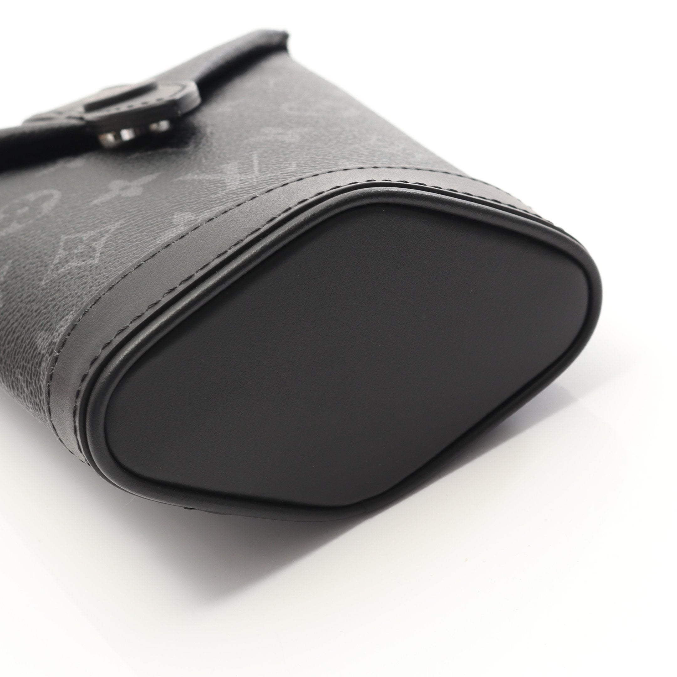 エンベロップ ポーチ モノグラムエクリプス ショルダーバッグ エンベロップ ポーチ モノグラムエクリプス ショルダーバッグ