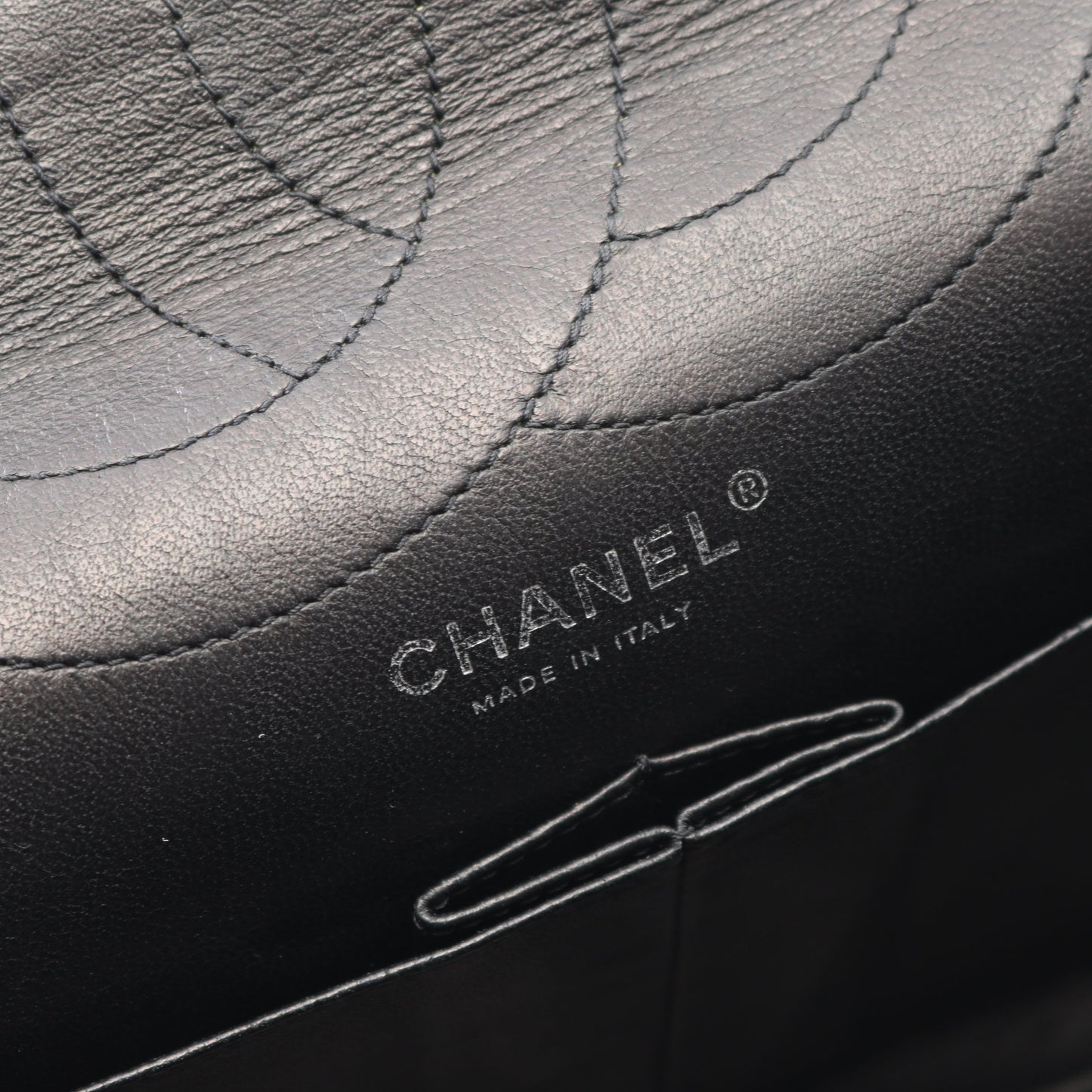 2.55 マトラッセ マキシ Wフラップ Wチェーンショルダーバッグ レザー ブラック シルバー金具 シャネル バッグ CHANEL