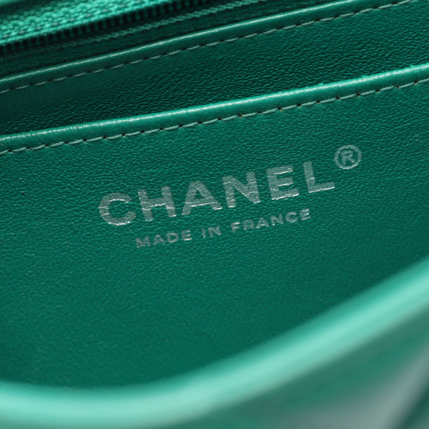ミニマトラッセ20 チェーンショルダーバッグ ラムスキン グリーン シルバー金具 シャネル バッグ CHANEL