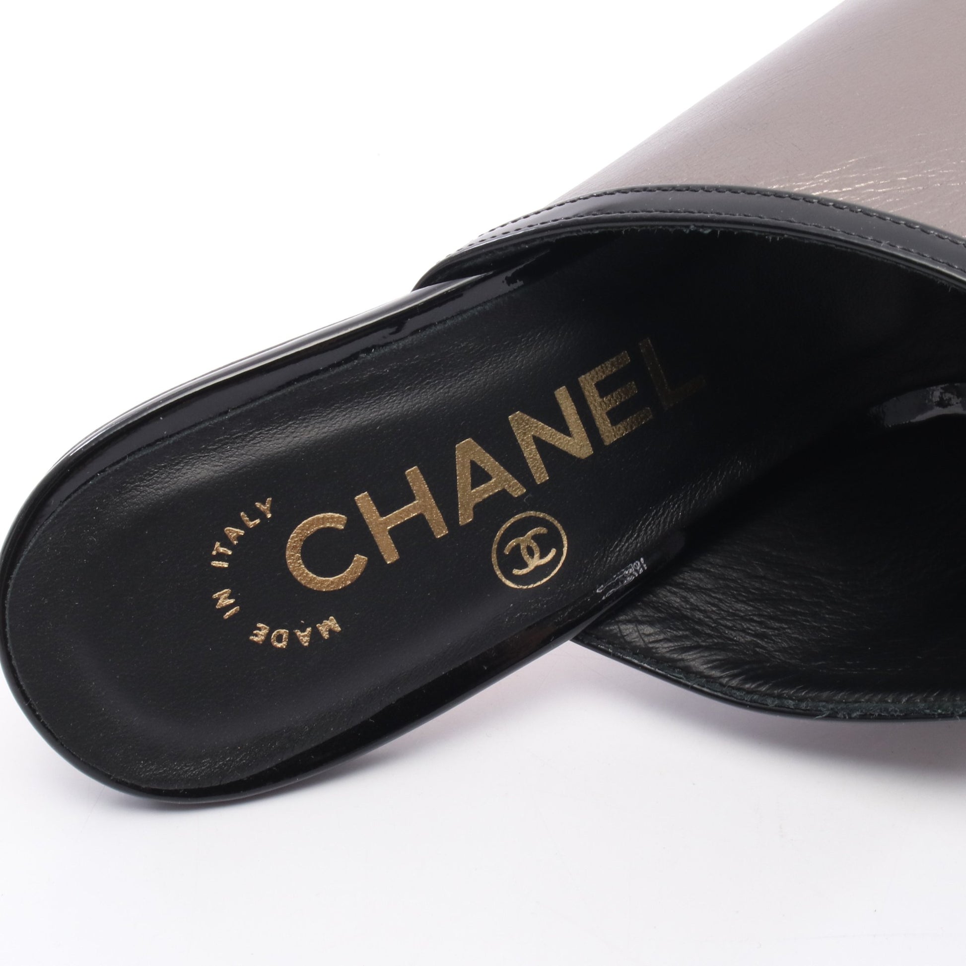 パールヒール サンダル レザー シルバー ブラック シャネル シューズ CHANEL