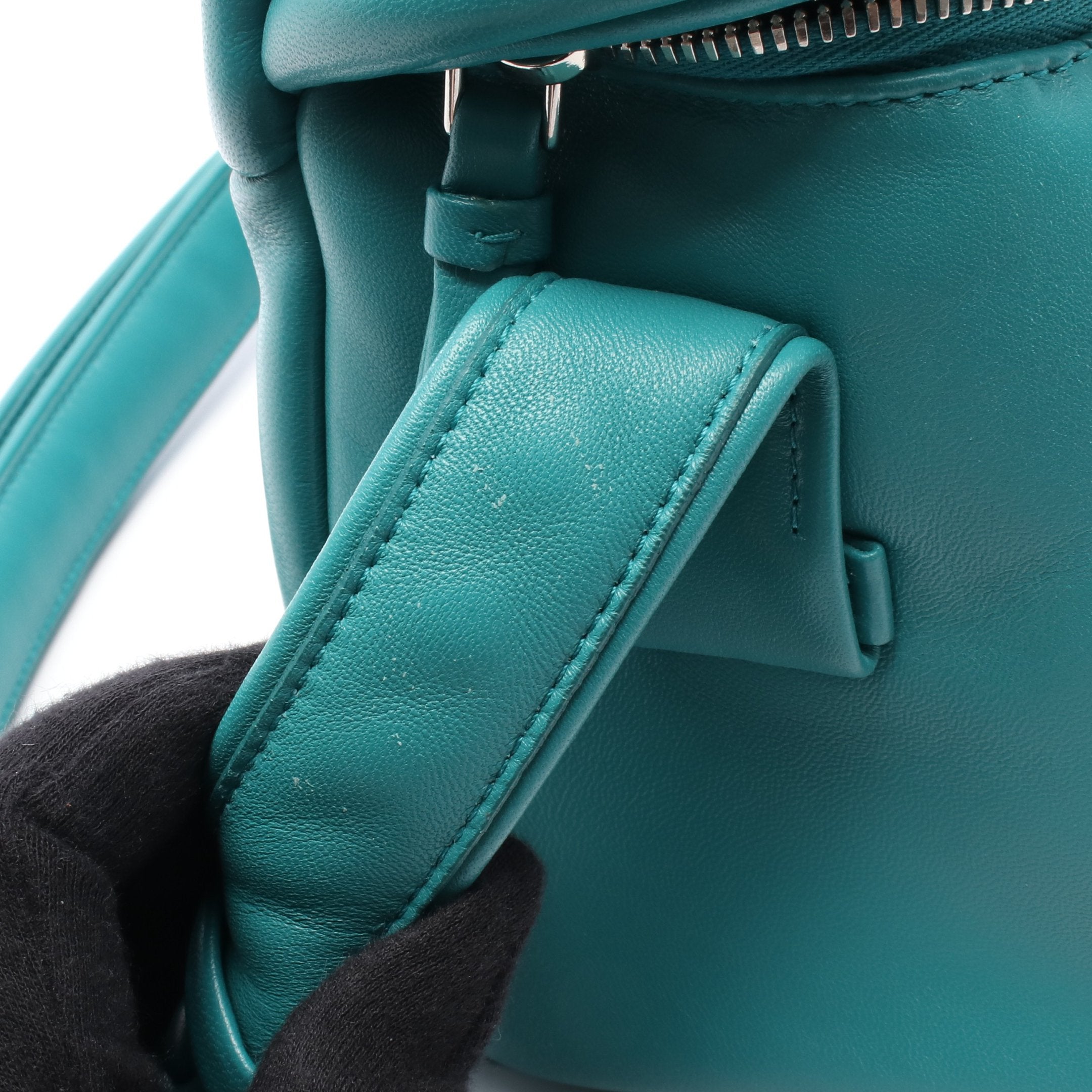 prada ショルダーバック シニョー パデッドナッパレザー ショルダーバッグ レザー ブルー
