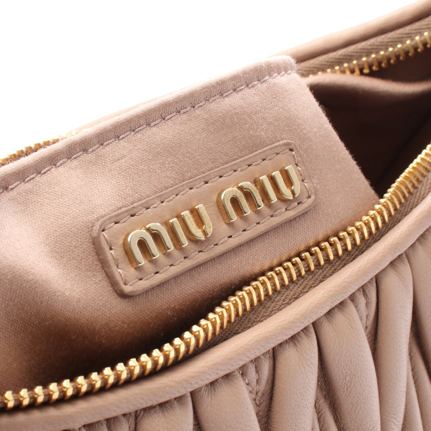 ミュウワンダー マテラッセ ホーボーバッグ ハンドバッグ レザー ピンクベージュ ミュウミュウ バッグ miu miu