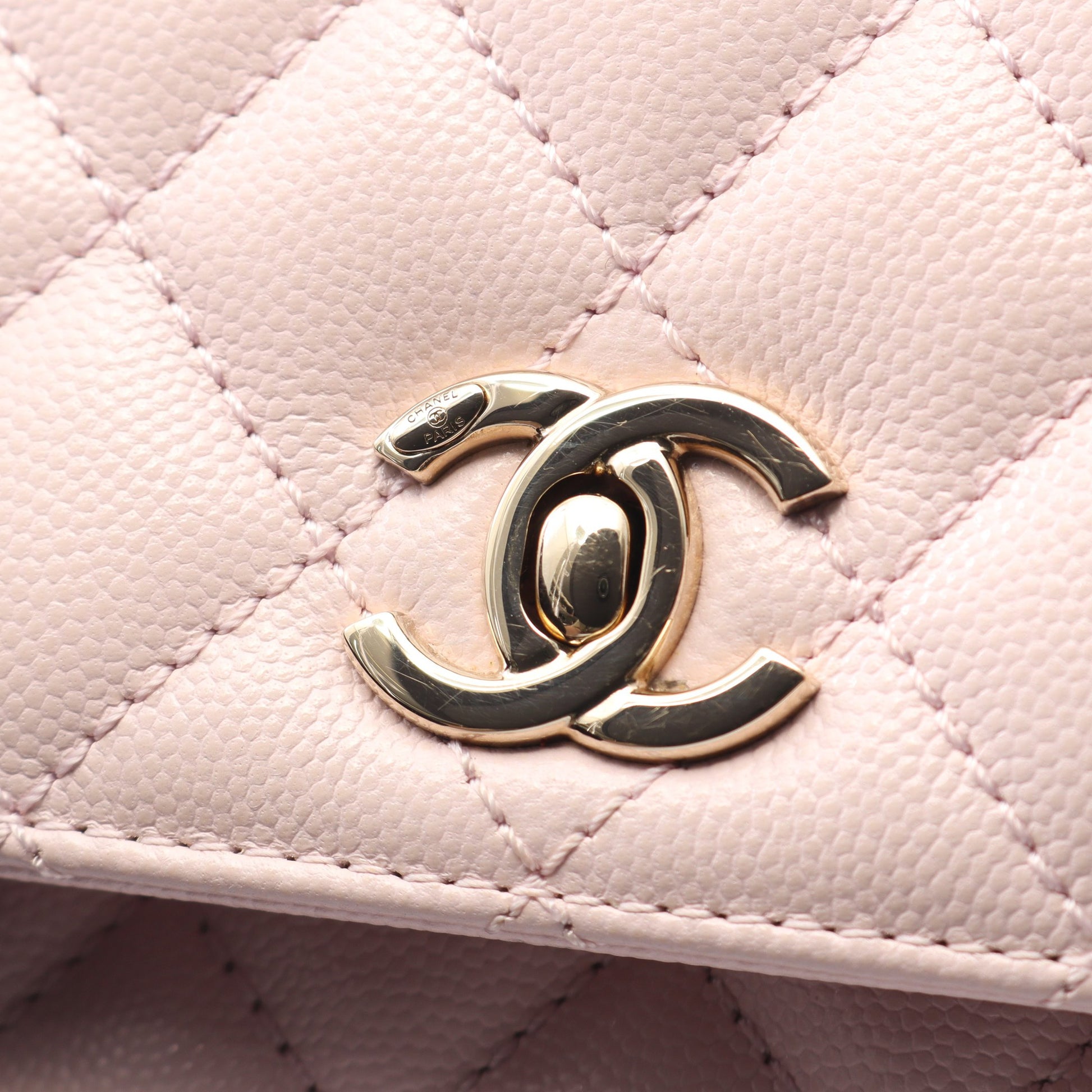 ココハンドル フラップ マトラッセ ハンドバッグ キャビアスキン ライトピンク ゴールド金具 2WAY シャネル バッグ CHANEL