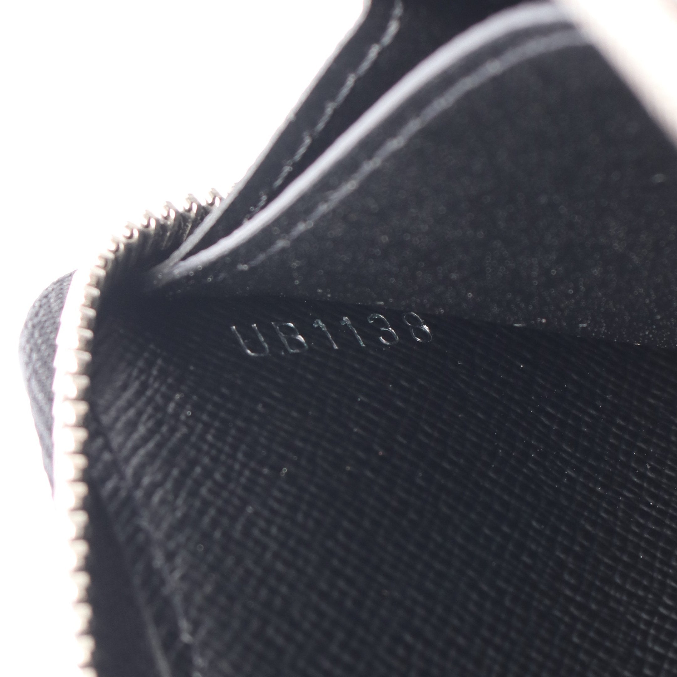 ポルトフォイユ クレマンス エピ ノワール ラウンドファスナー長財布